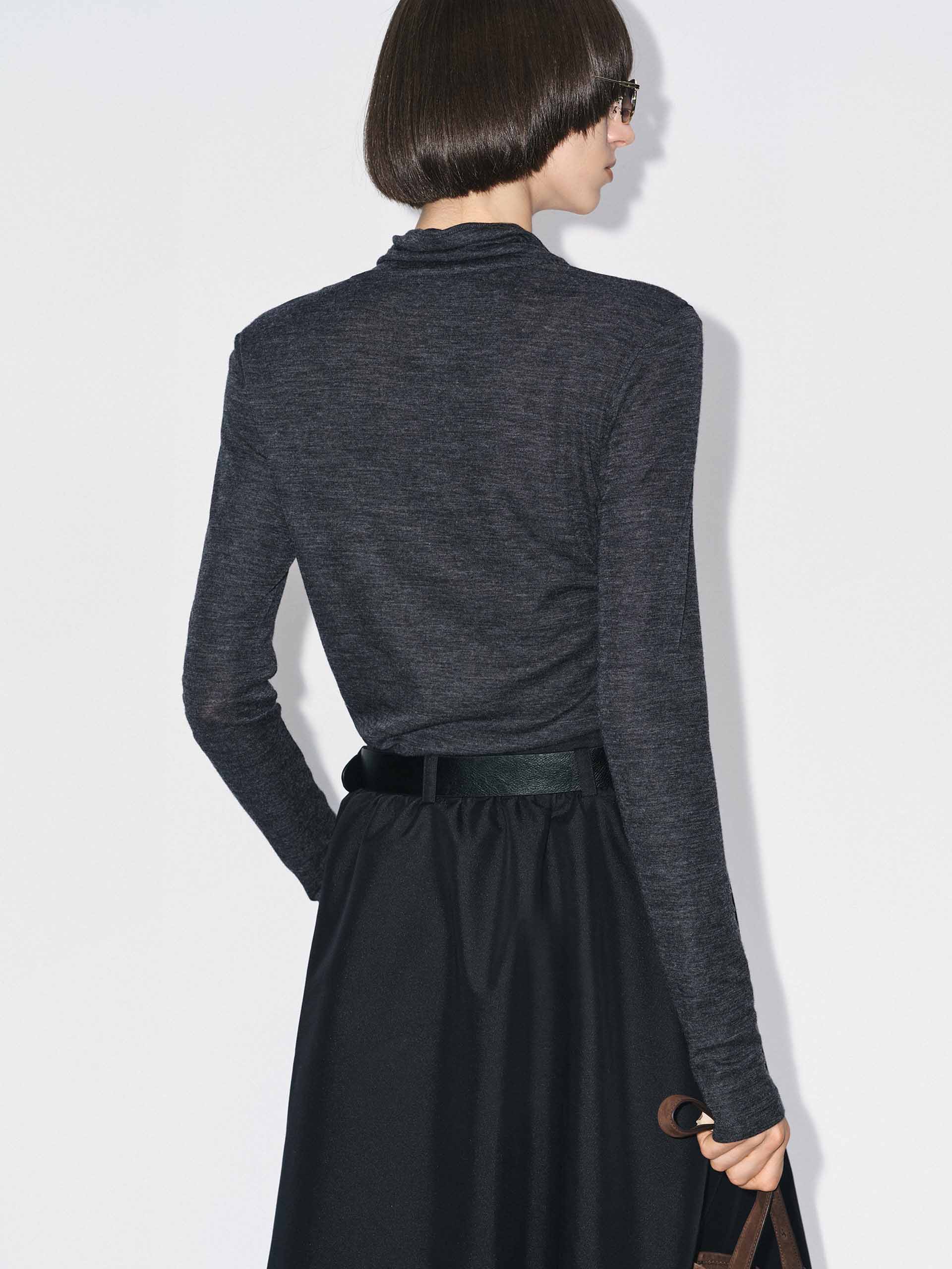 Button Closure Fitted Blouse - Image 13