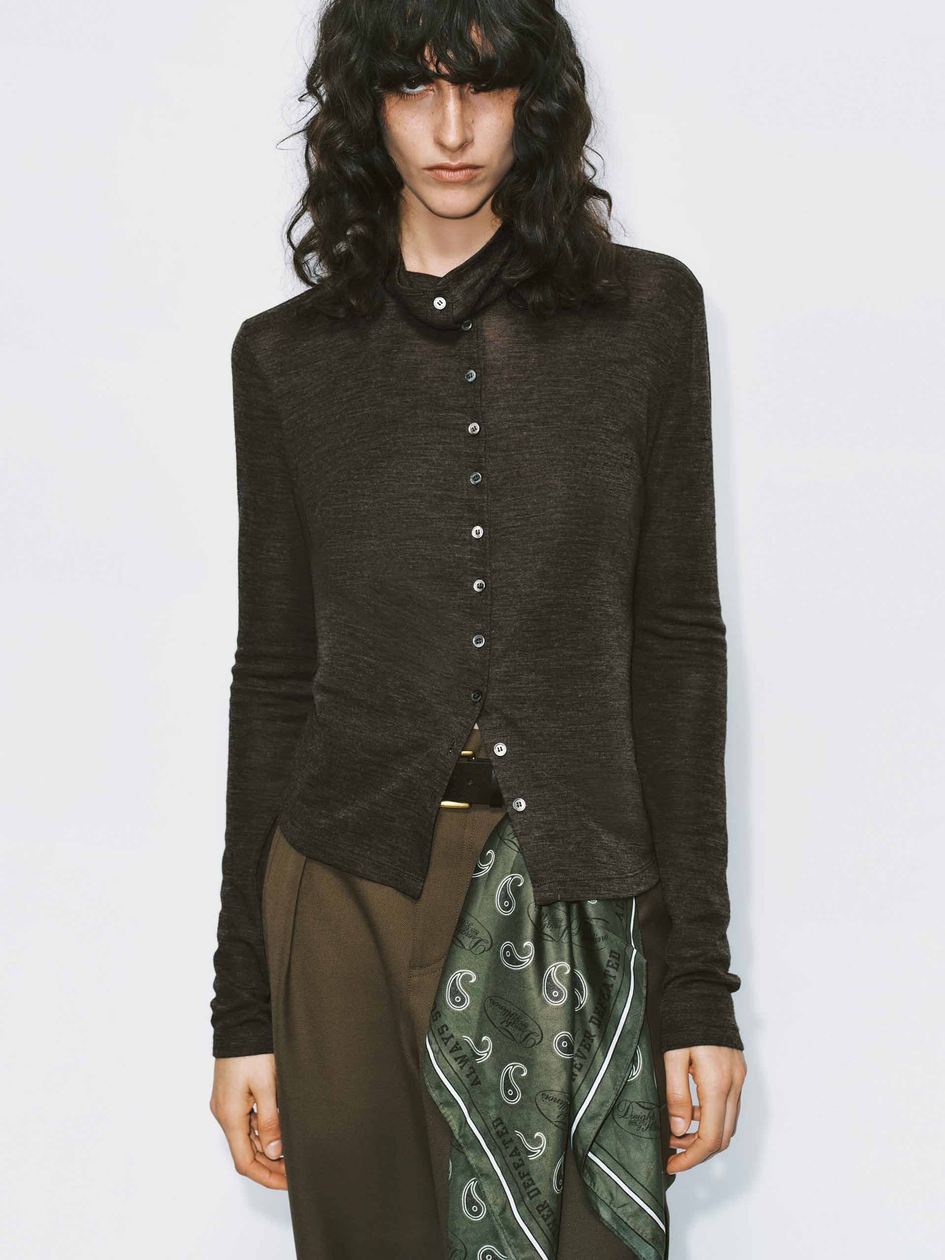 Button Closure Fitted Blouse - Image 6