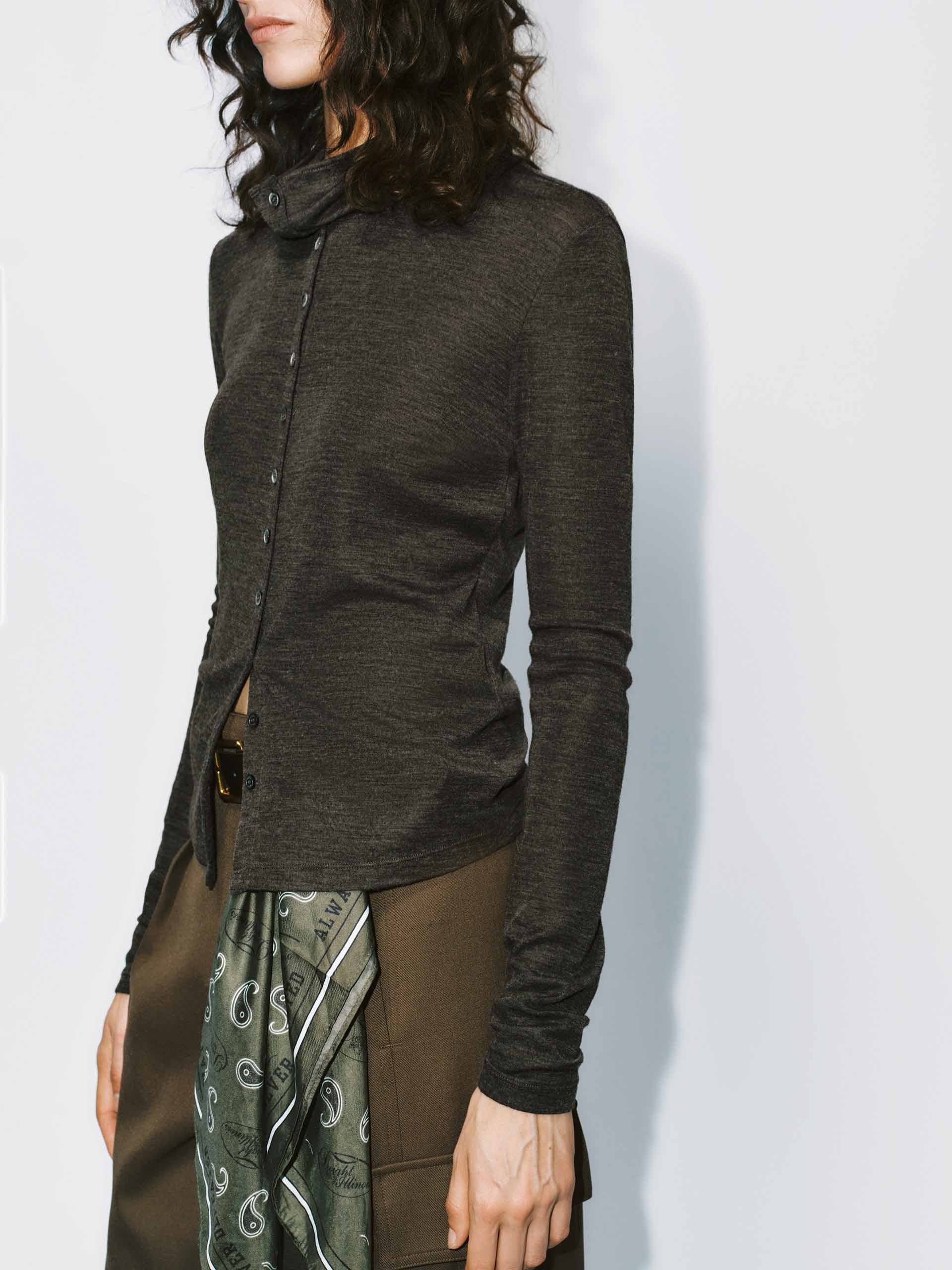 Button Closure Fitted Blouse - Image 7