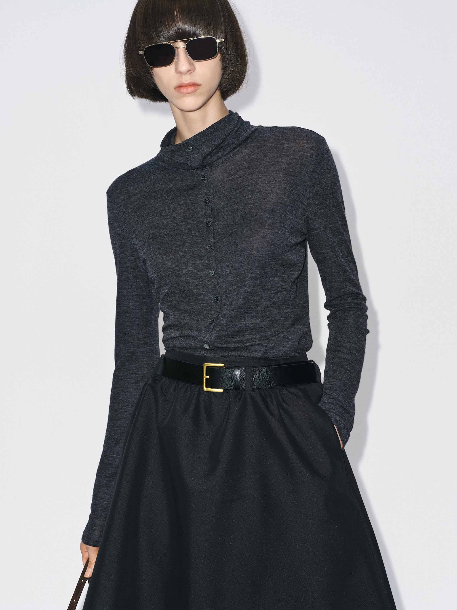 Button Closure Fitted Blouse - Image 8