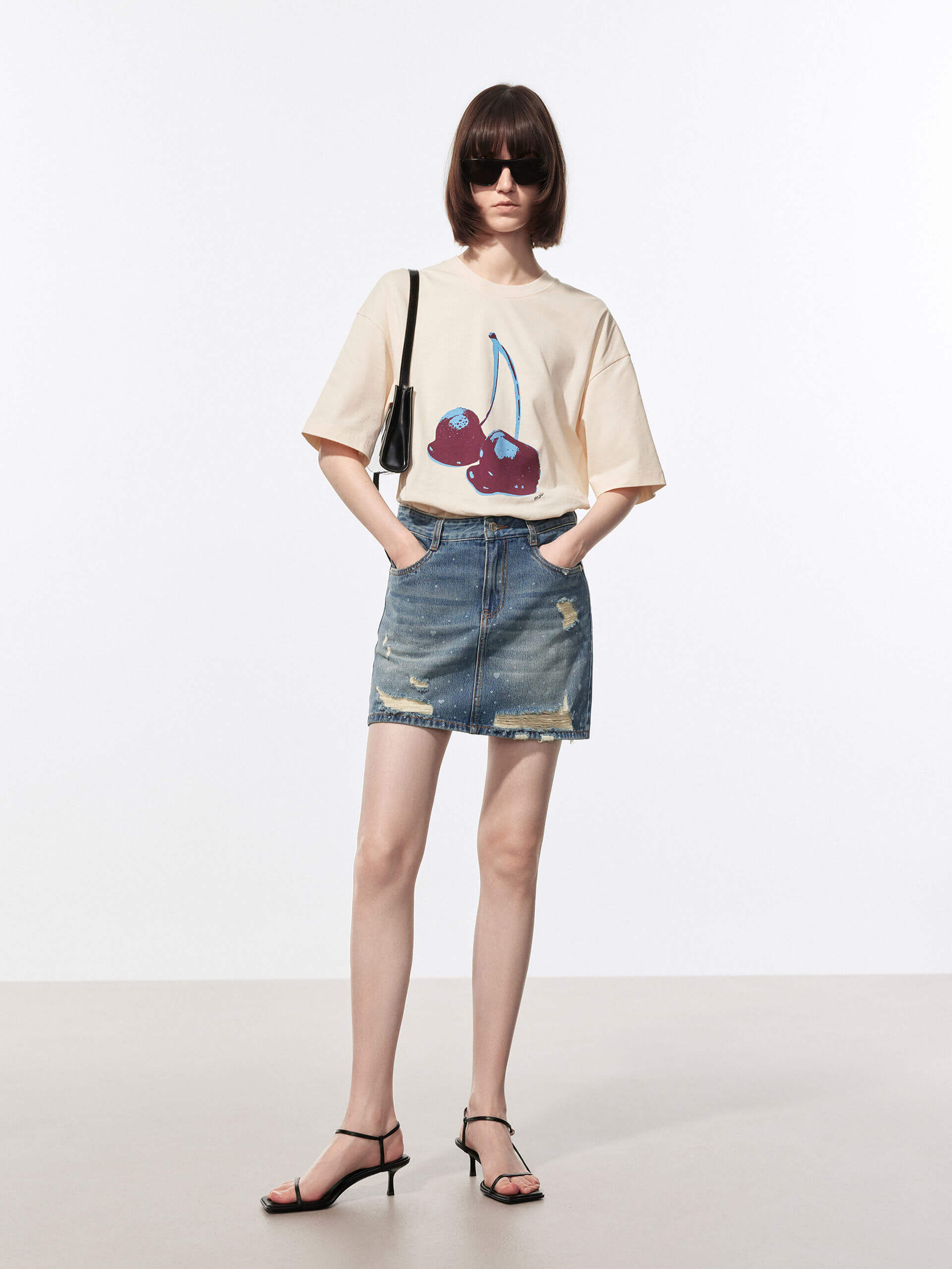 Cherries Pattern Cotton T-shirt - Image 2