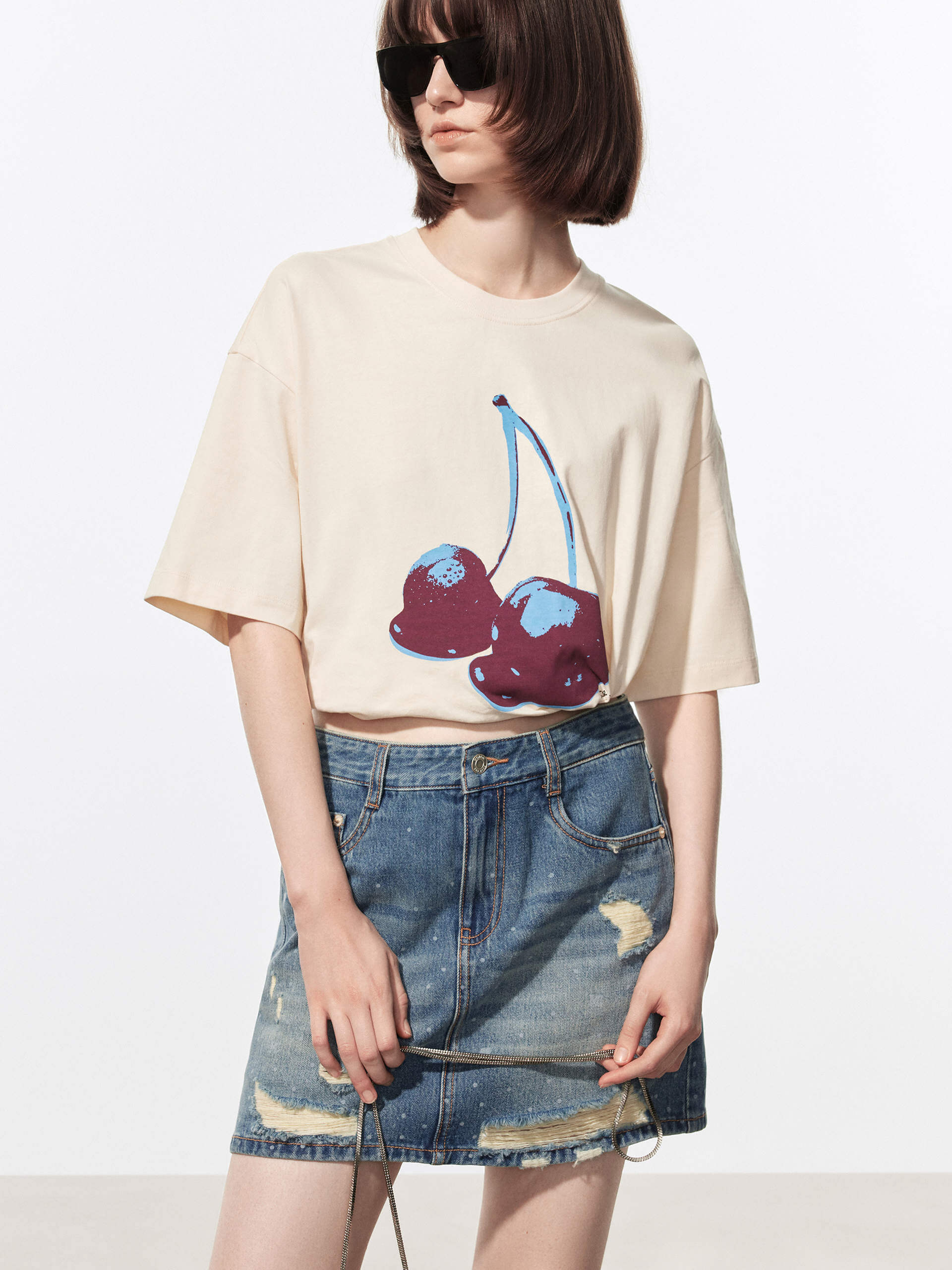 Cherries Pattern Cotton T-shirt - Image 7