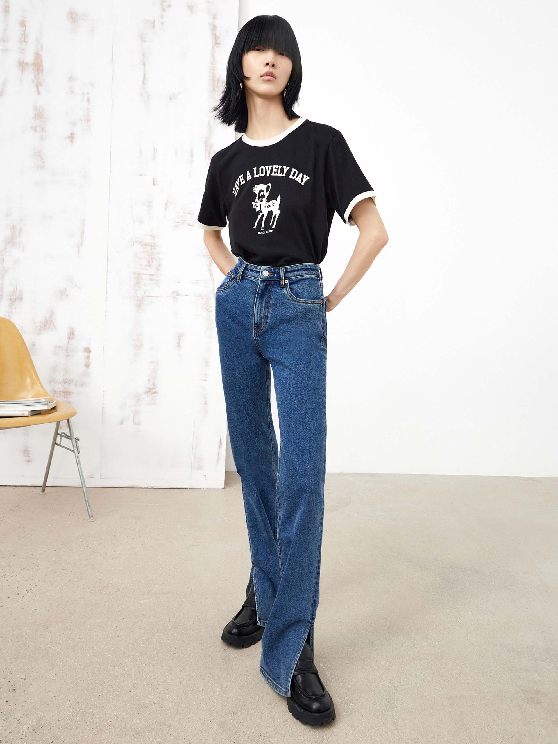 Contrast Cartoon Print T-shirt - Image 10