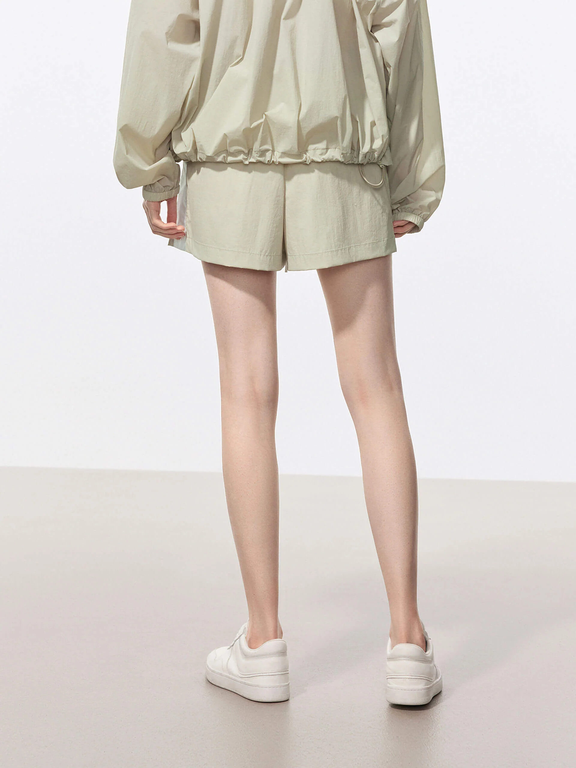 Contrast Detail Drawstring Shorts - Image 16