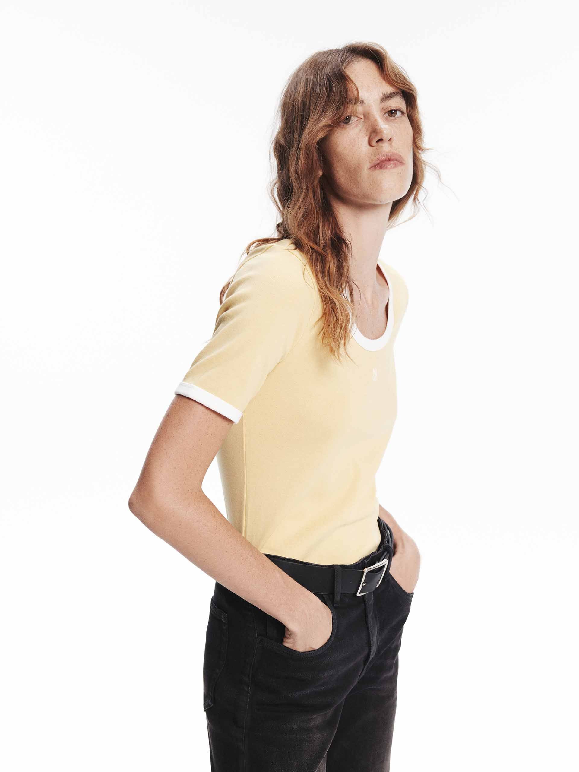 Contrast Detail Fitted T-shirt - Image 7