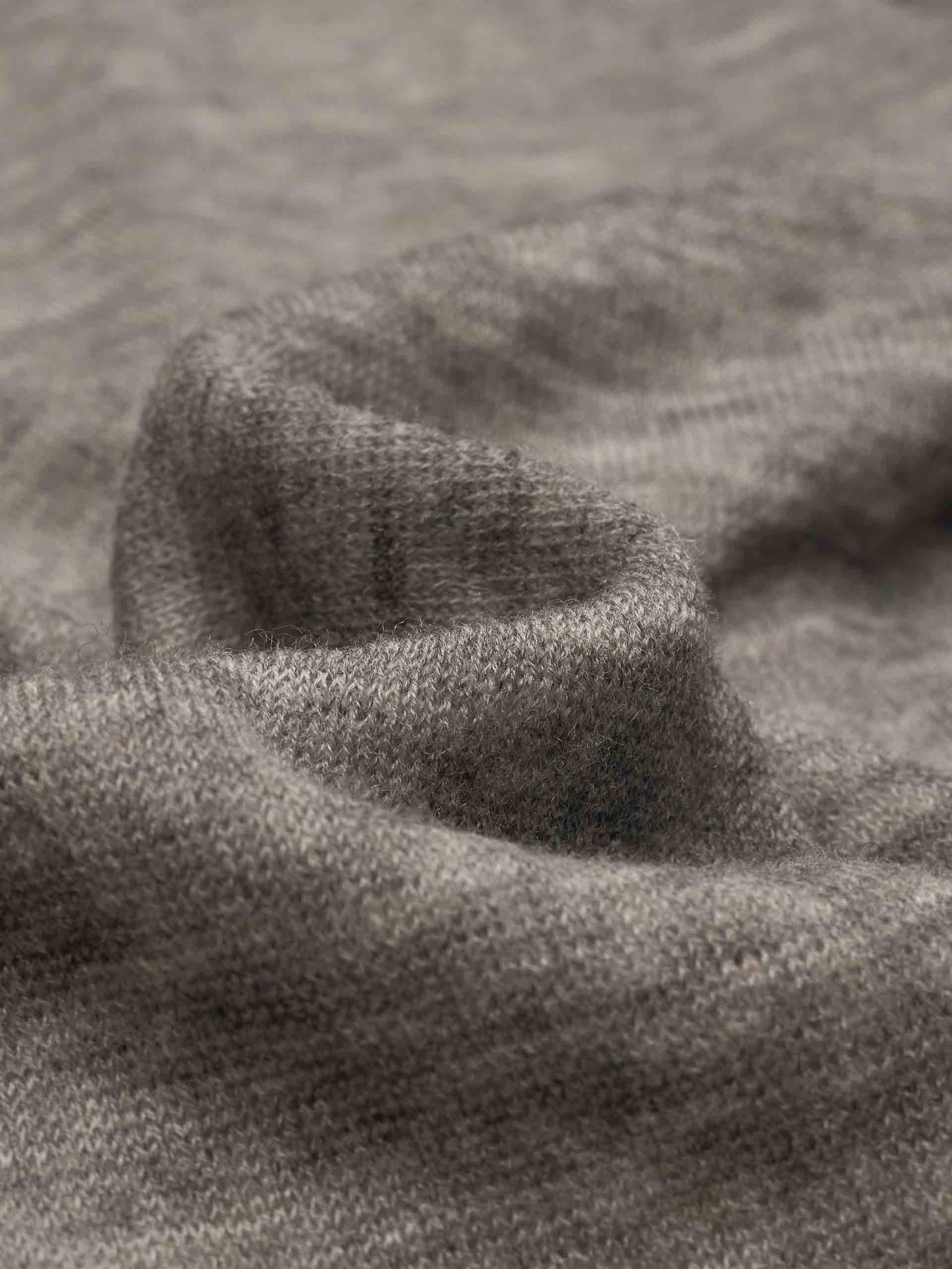 Contrast Detail Turtleneck Top - Image 4