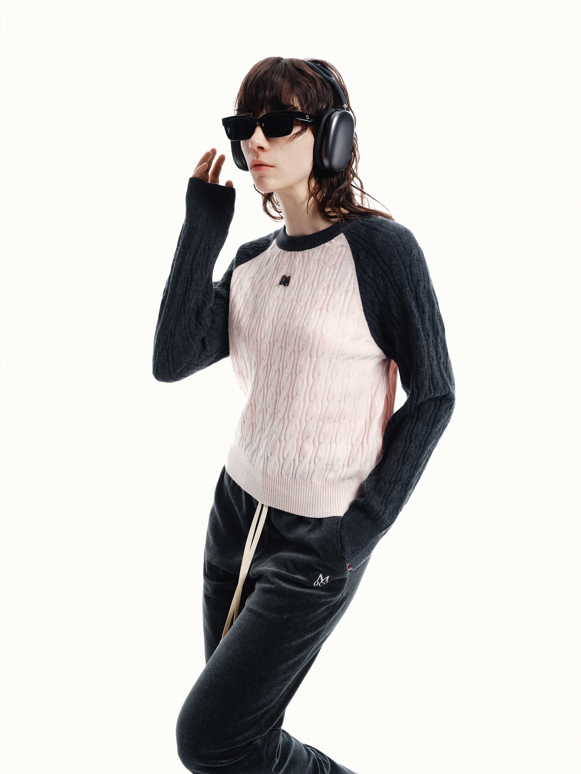 Contrast Detail Wool Sweater - Image 19