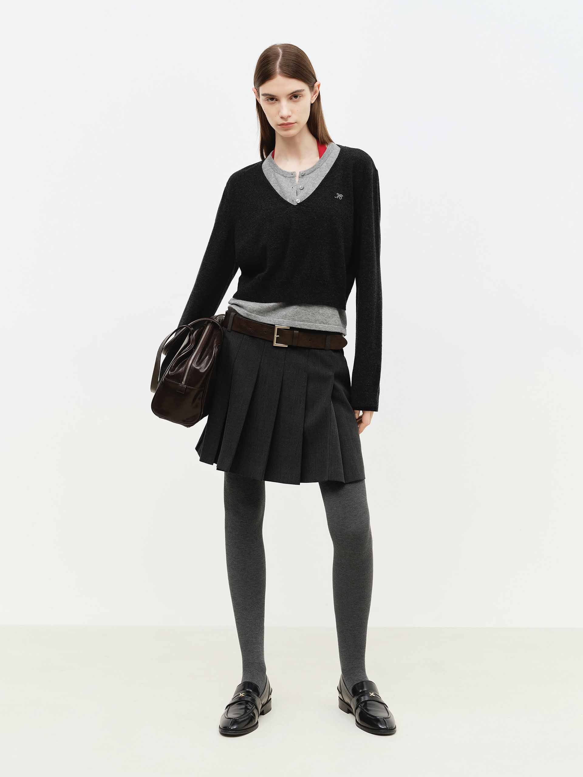 Contrast Layered Cropped Sweater - Image 10