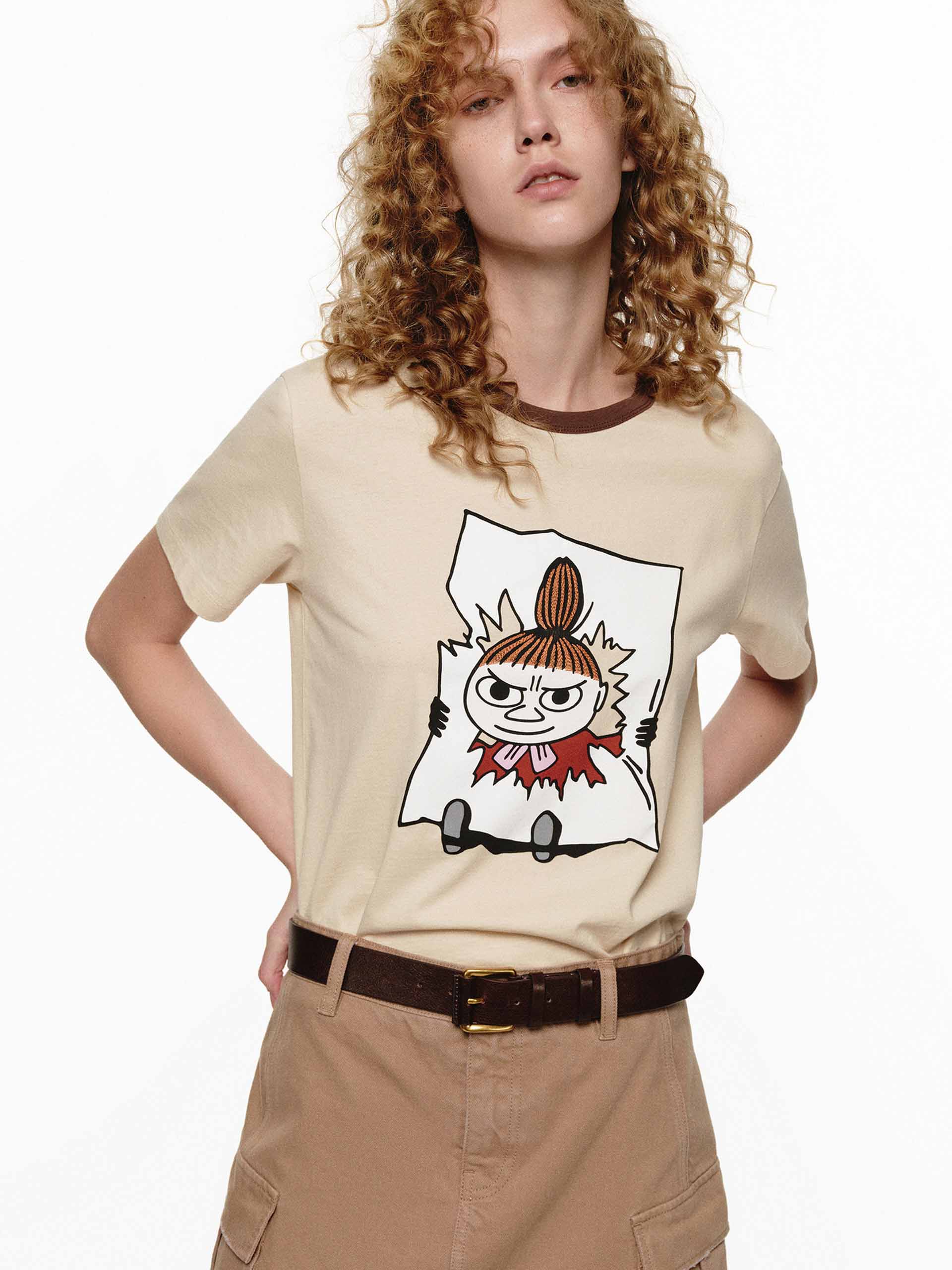 Contrast Neckline Printed T-shirt - Image 7