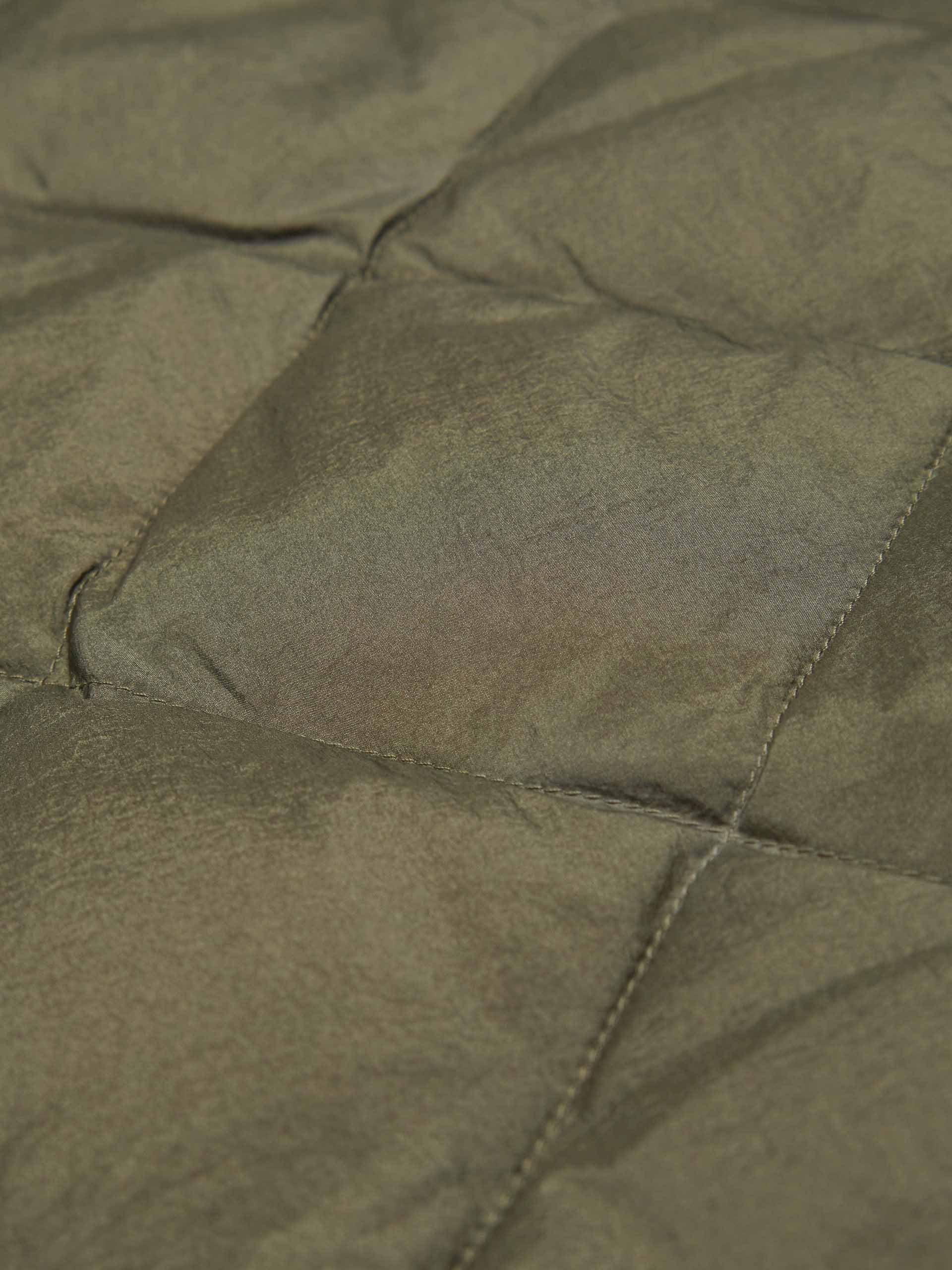 Contrast Quilted Down Jacket - Image 12