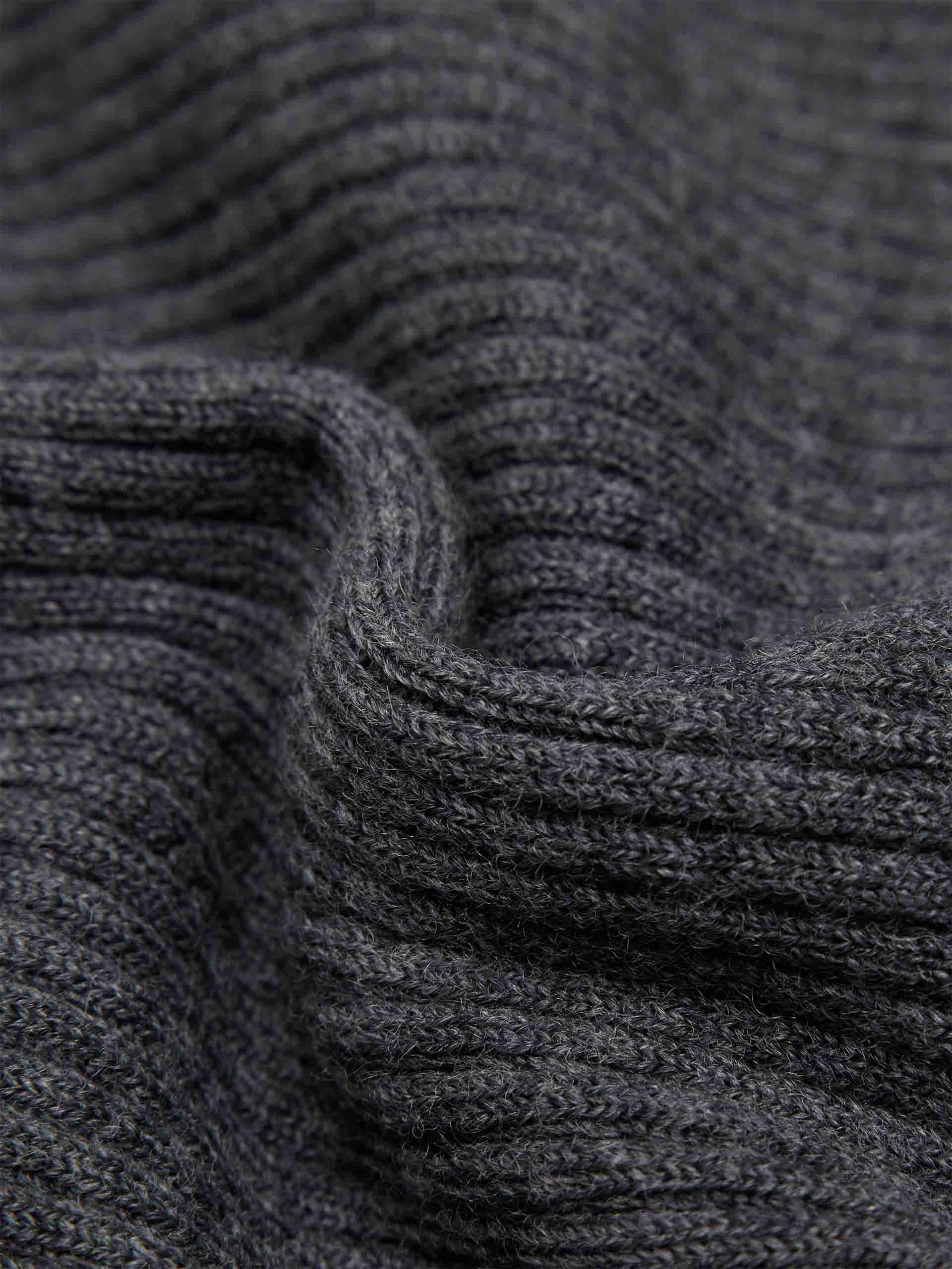 Contrast Trim Knitted Top - Image 4