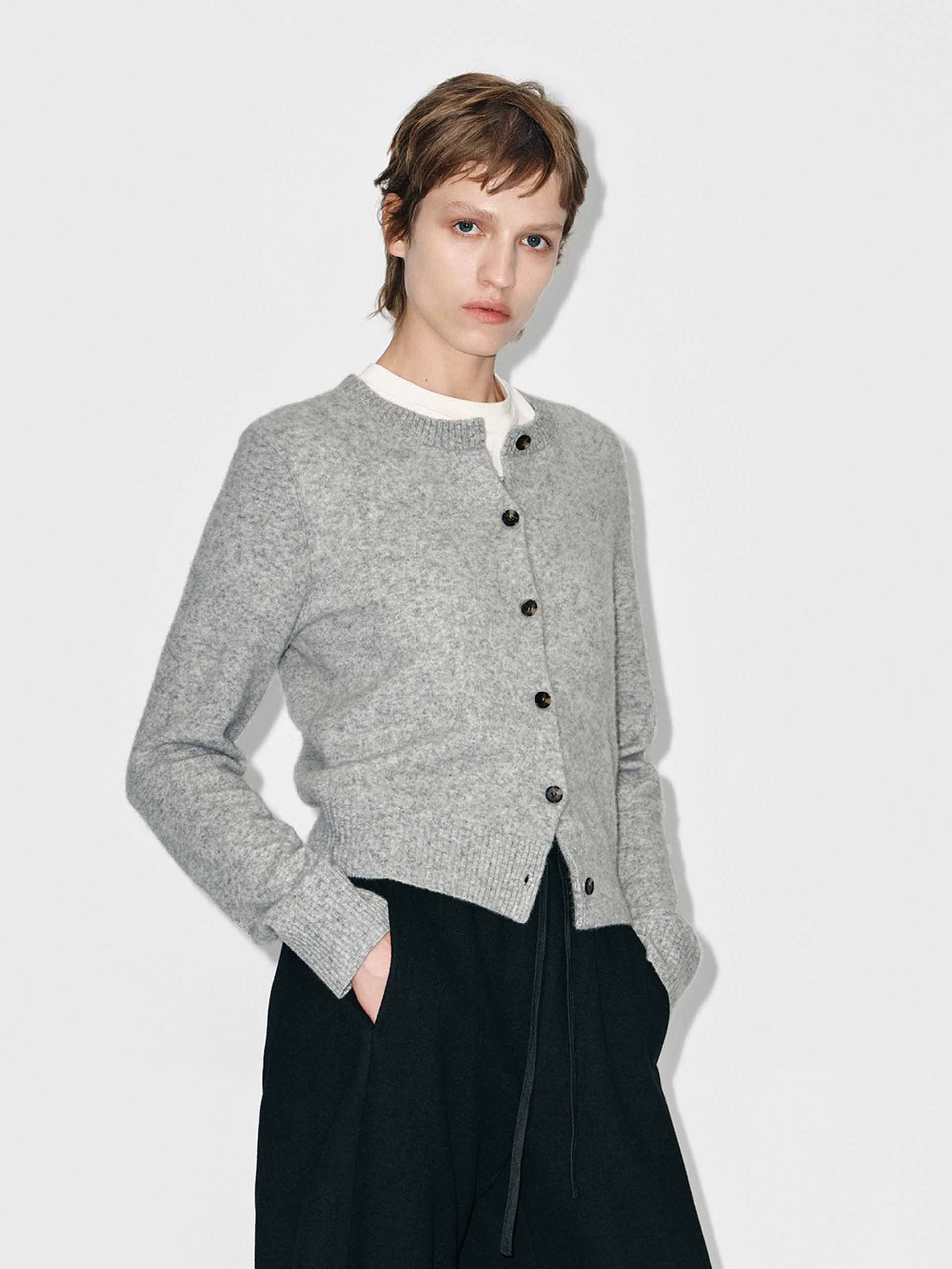 Cropped Round Neck Cardigan - Image 3