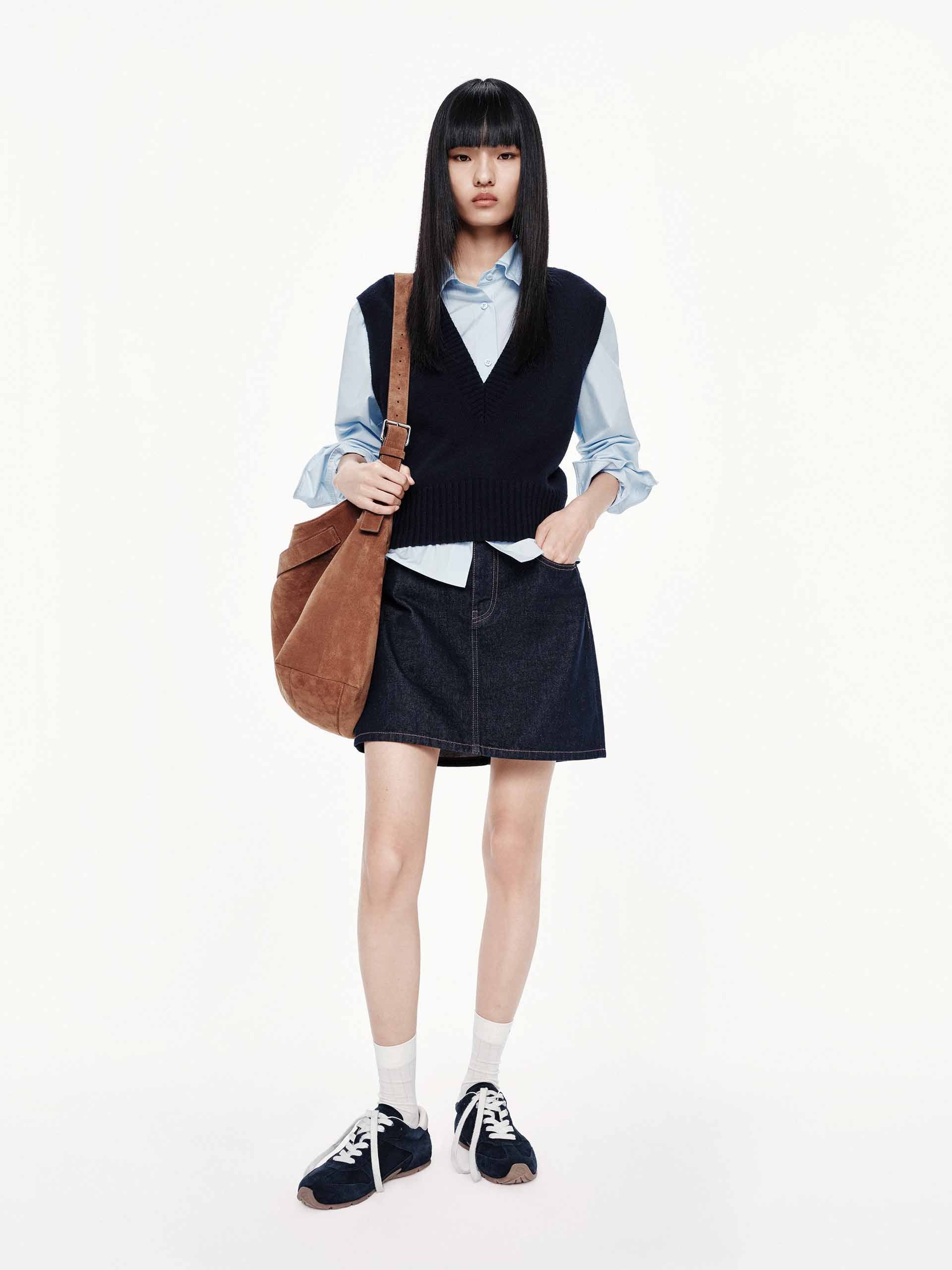 Deep V-neck Knit Vest - Image 2