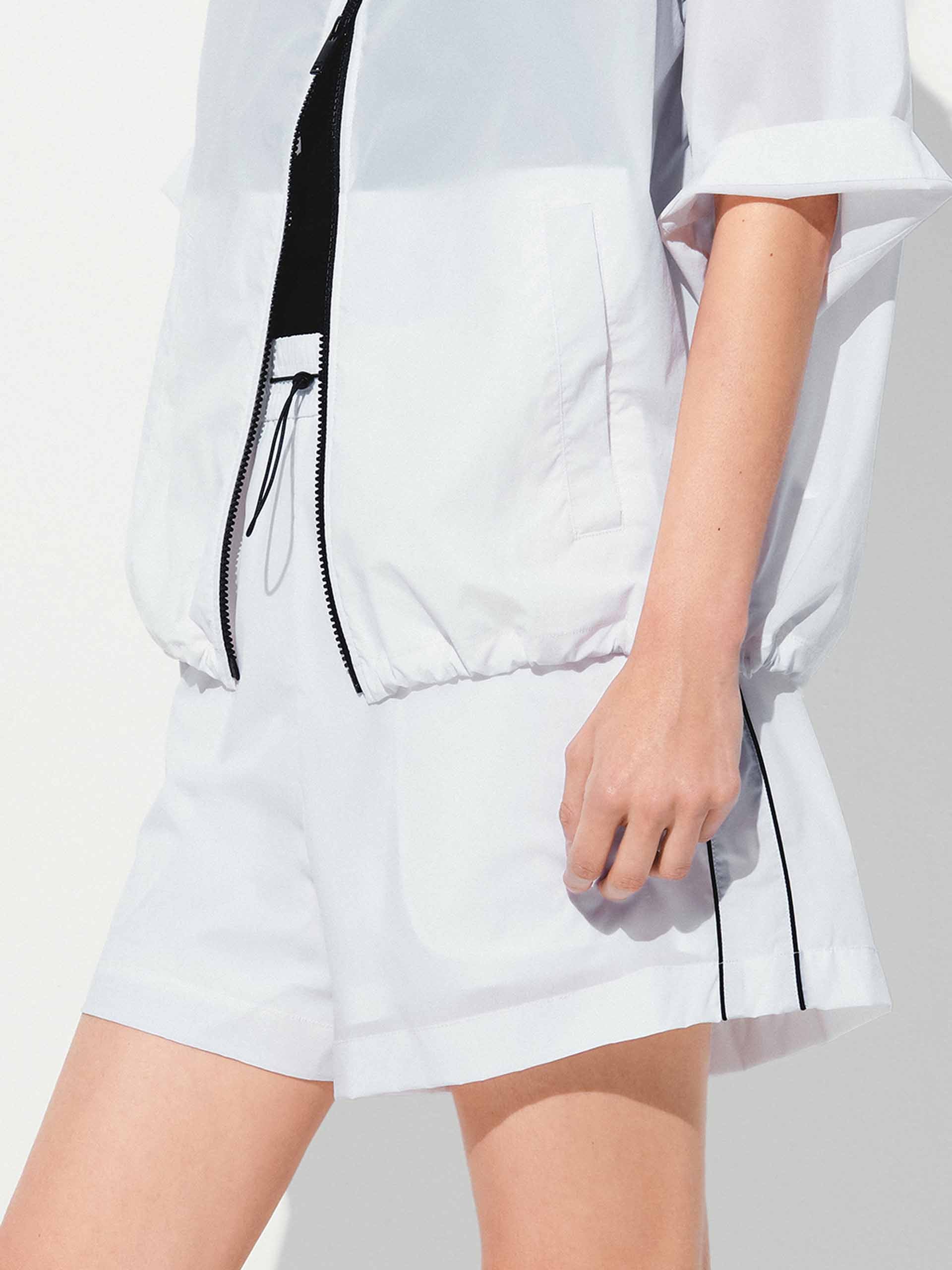 Drawstring Side Pocket Shorts - Image 15