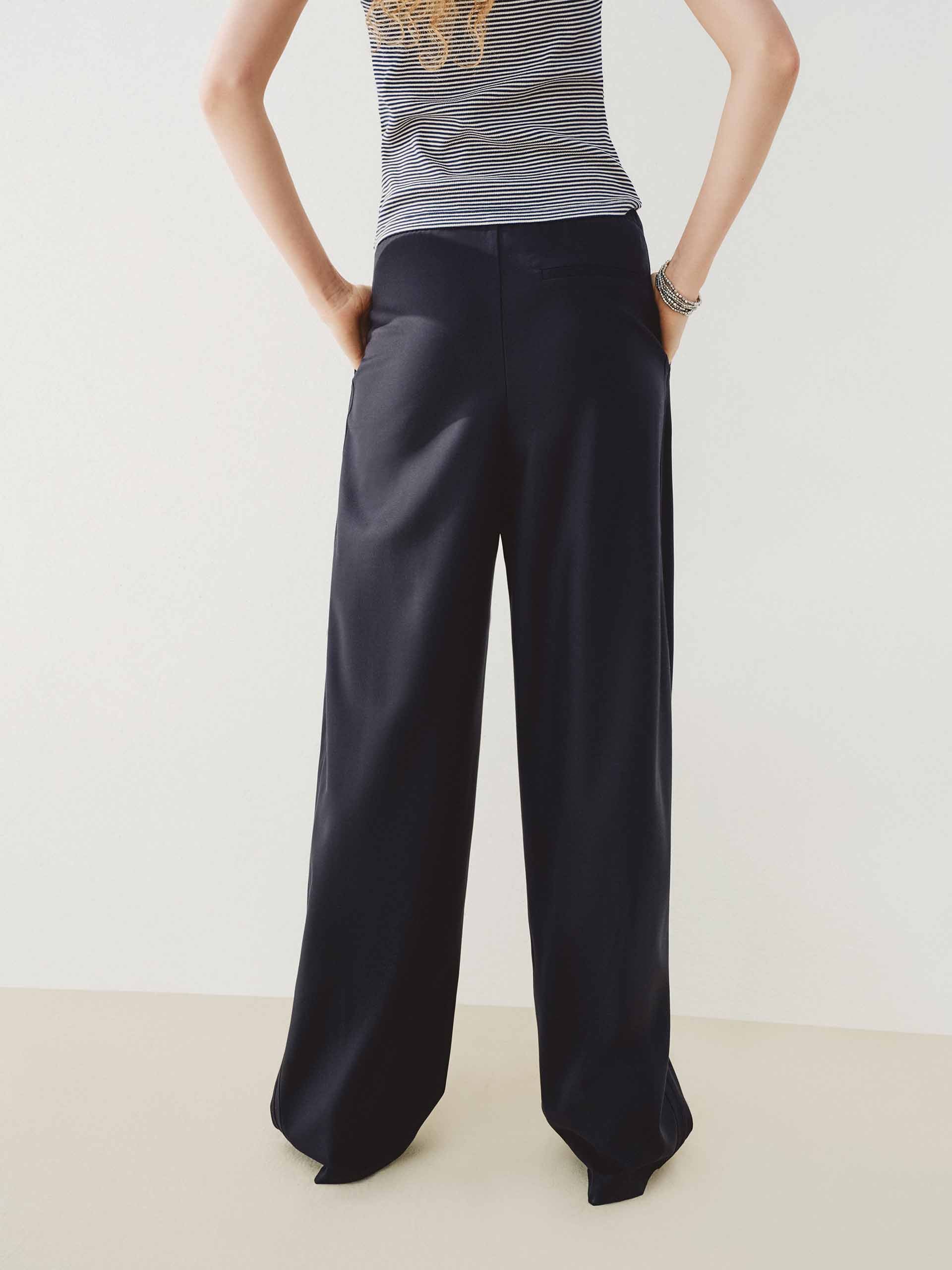 Elastic Waist Barrel-Leg Pants - Image 3