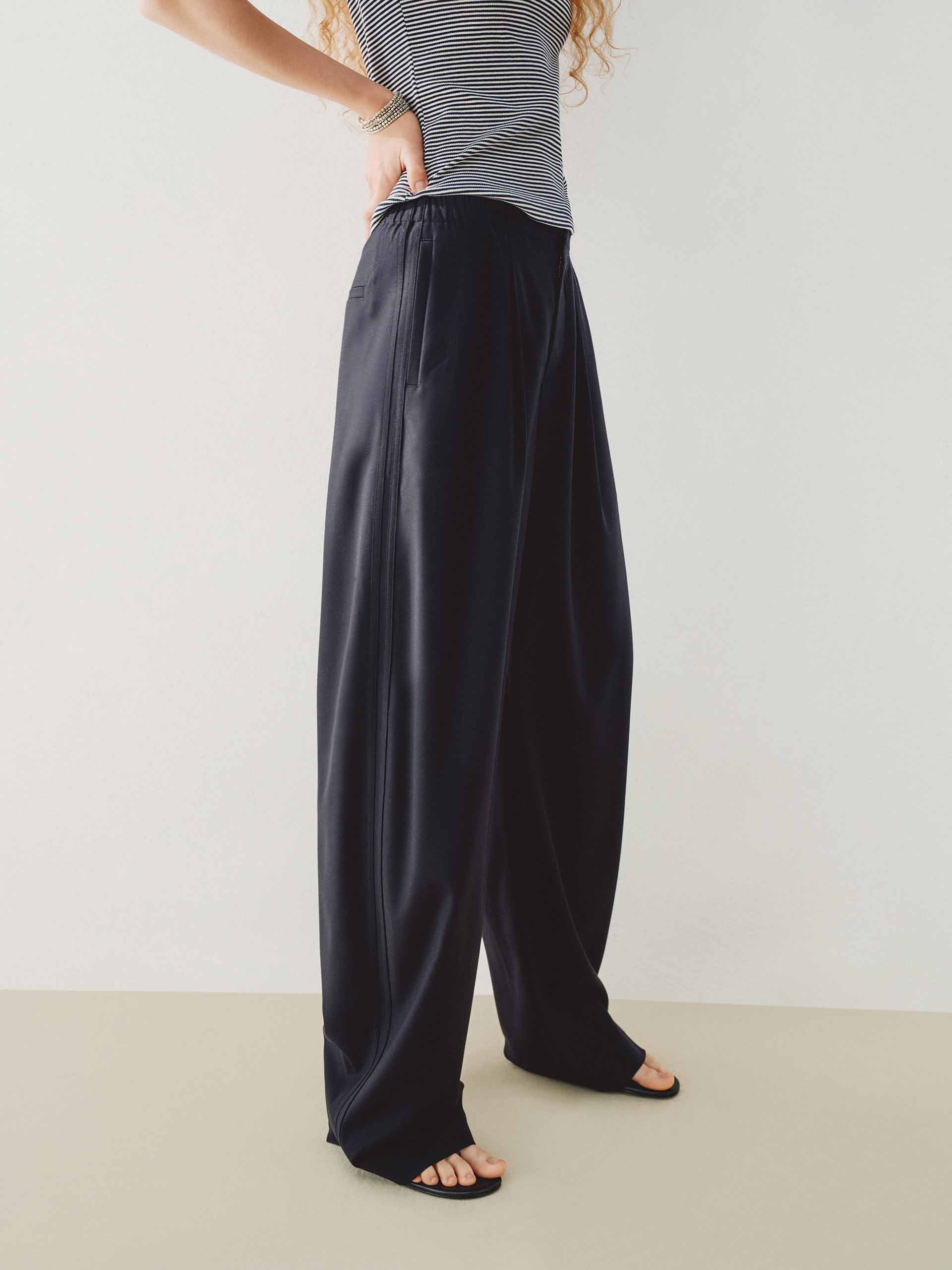 Elastic Waist Barrel-Leg Pants - Image 6