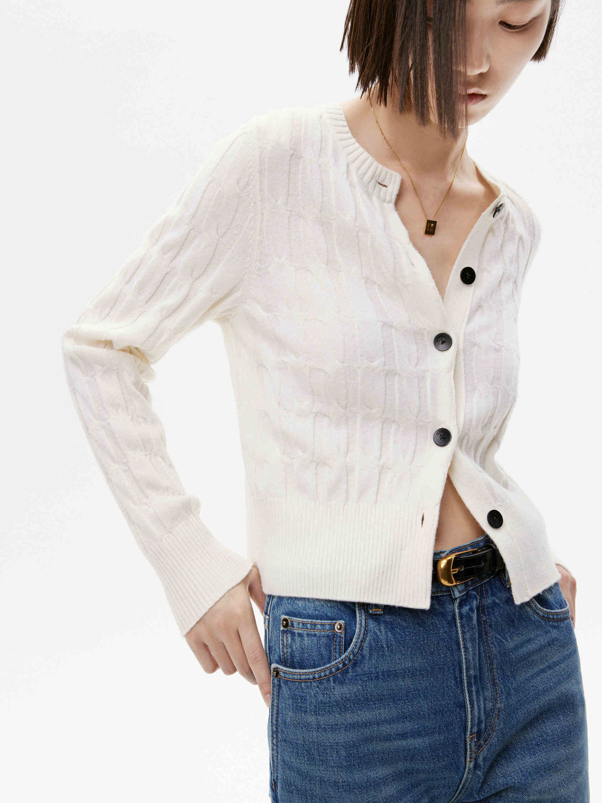 Fitted Crew Neck Cardigan - Image 18