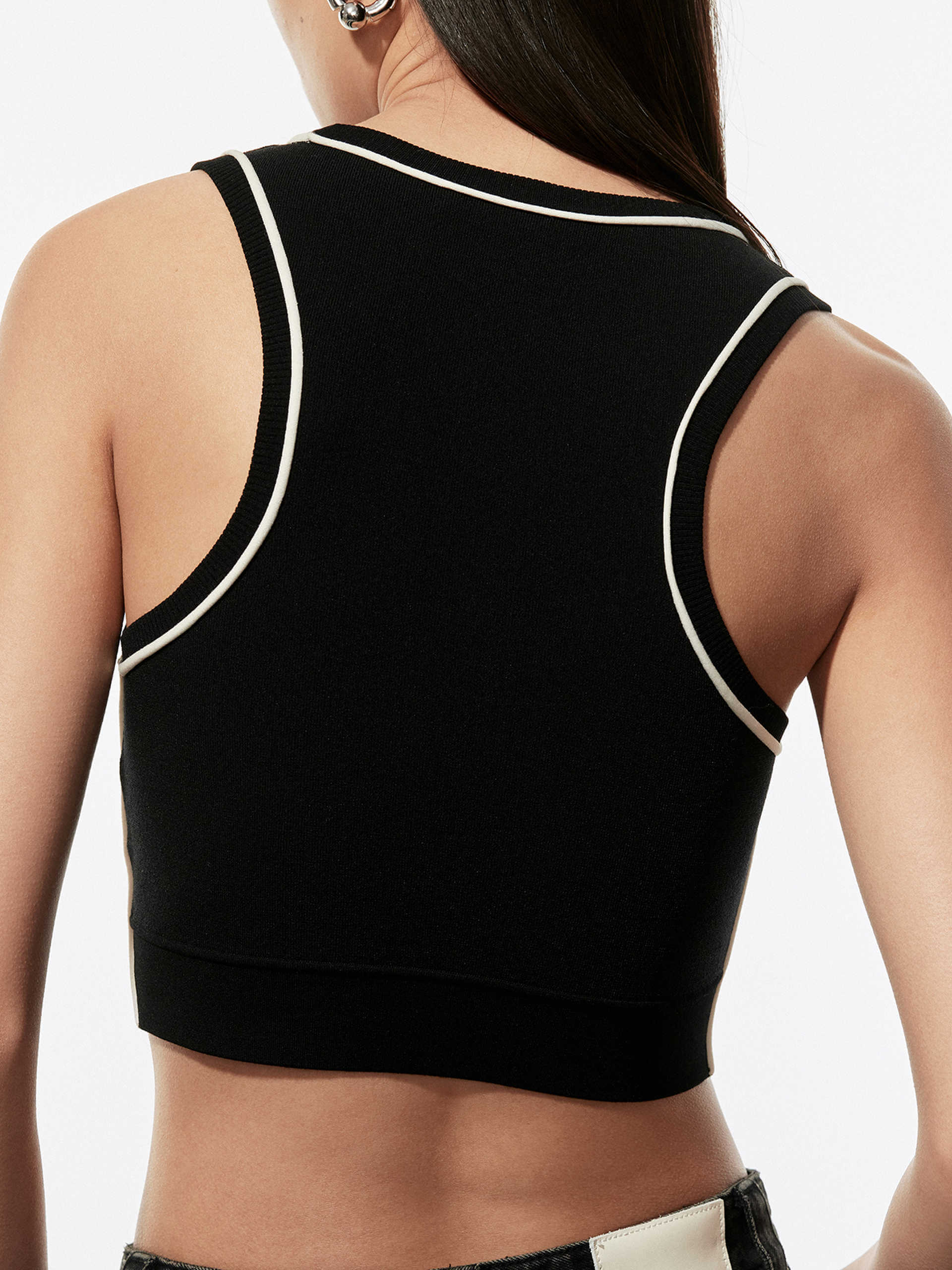 Front Letter Cropped Tank - Image 3