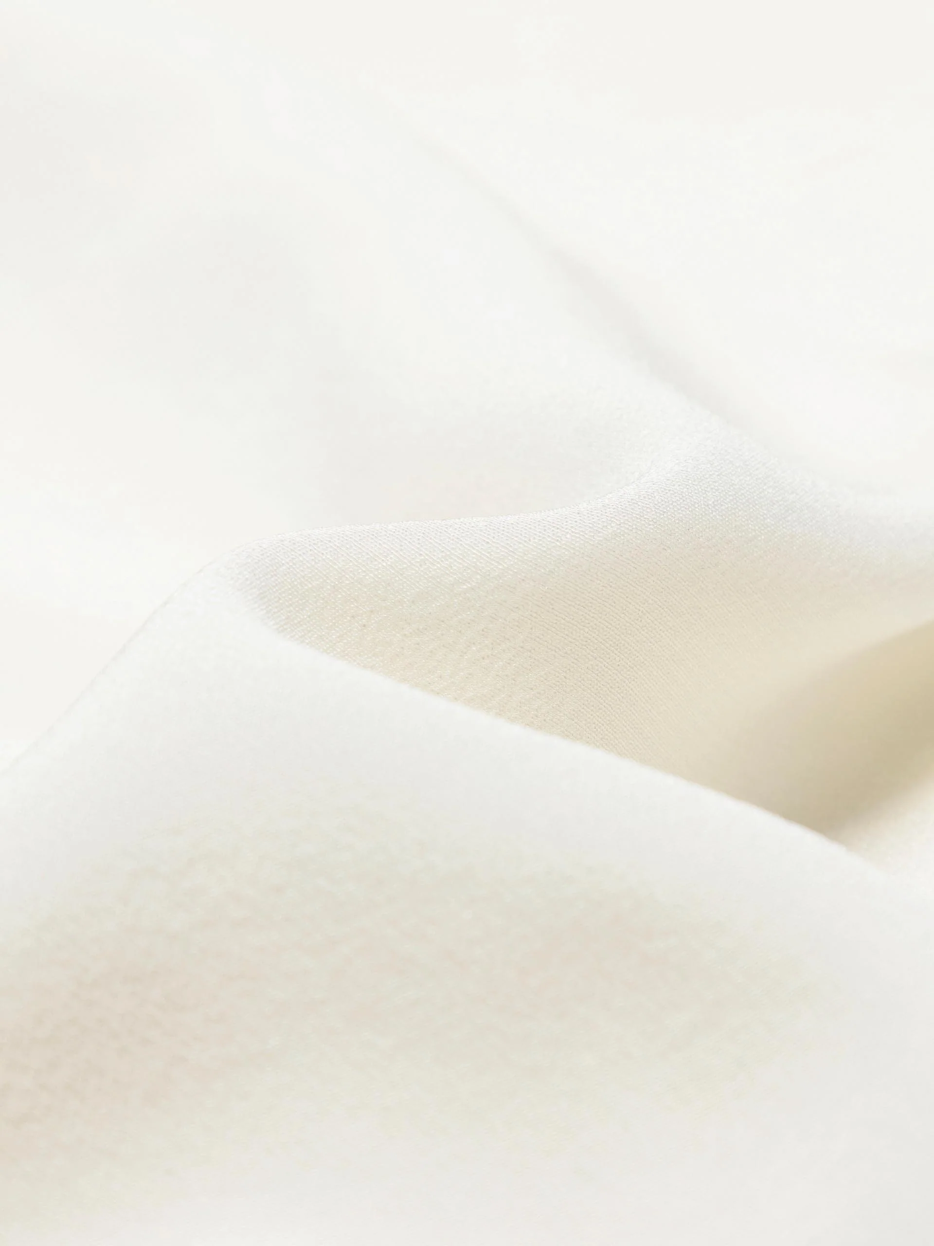 Front Pocket Silk Top - Image 4