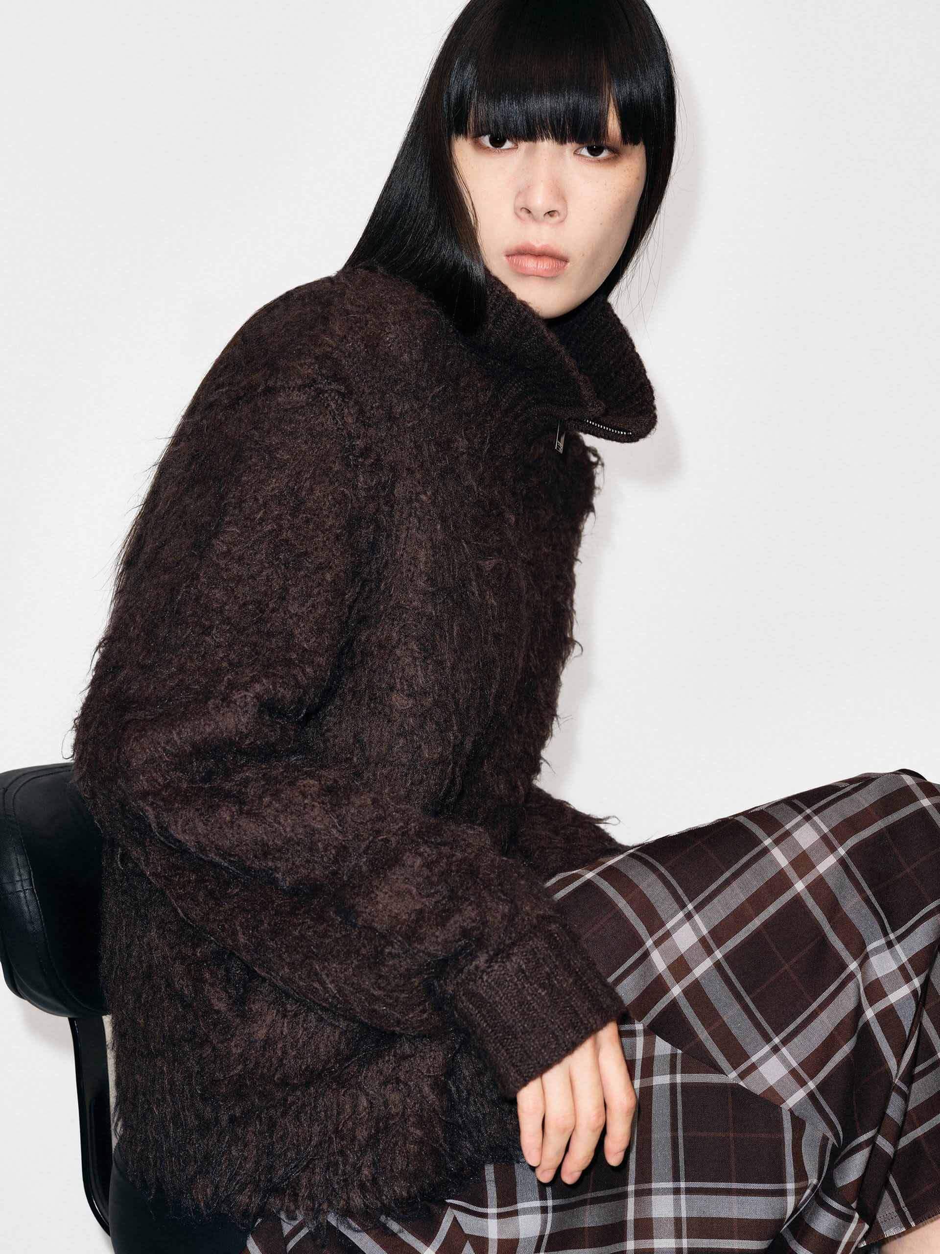 Knitted Furry Zipper Cardigan - Image 7