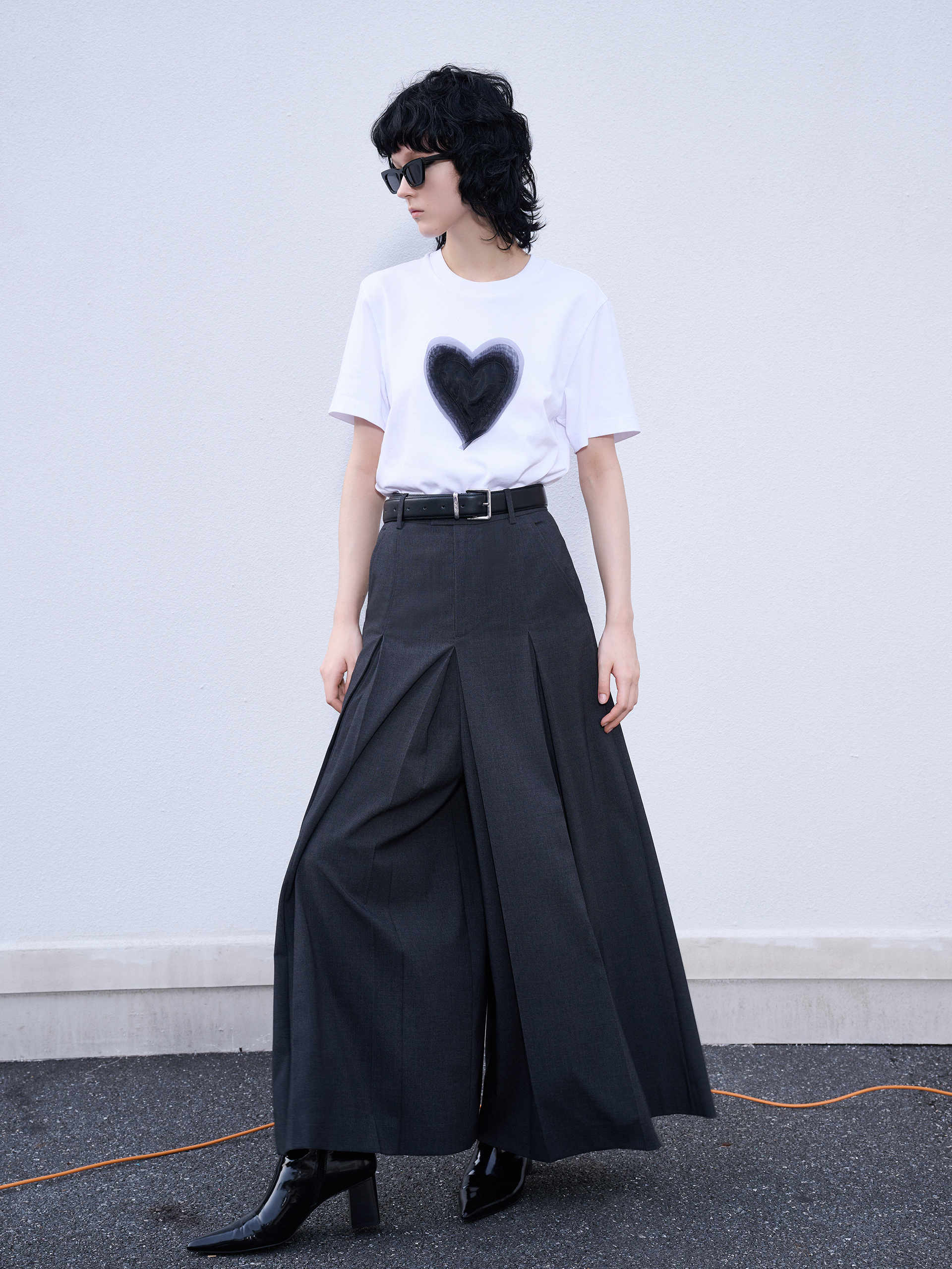 Heart Pattern Cotton T-shirt - Image 4