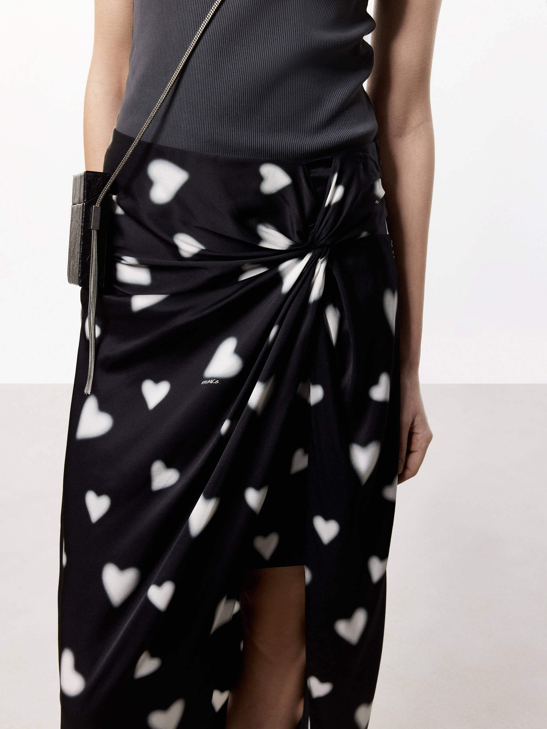 Heart Pattern Slit Skirt - Image 3