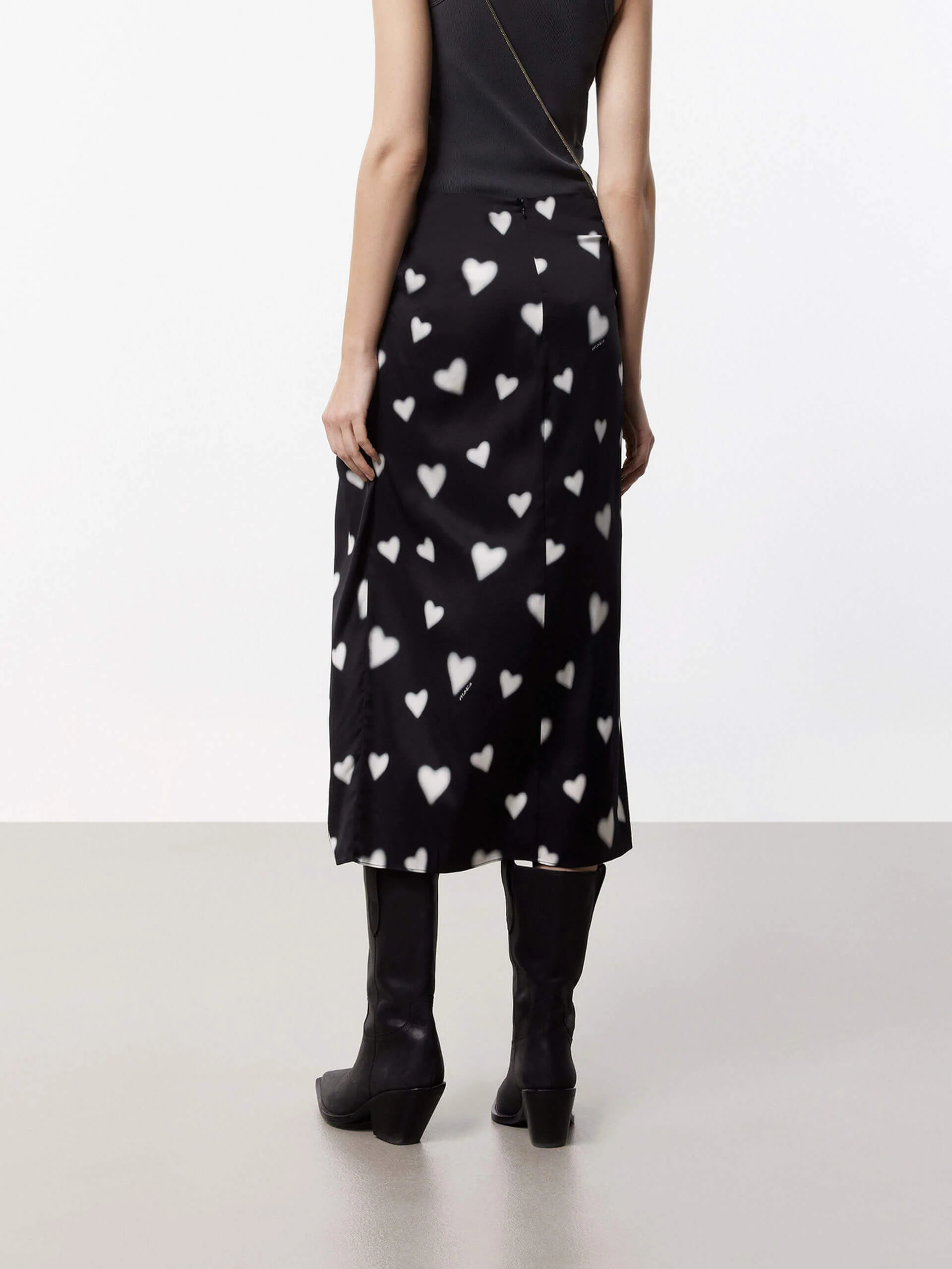Heart Pattern Slit Skirt - Image 7