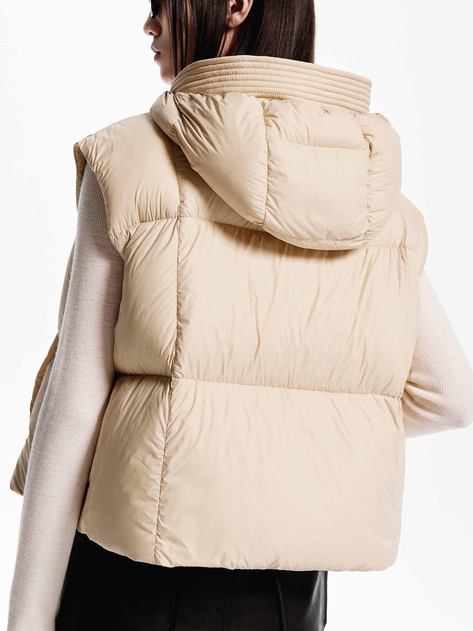 Hooded Quilted Puffer Vest - Image 11