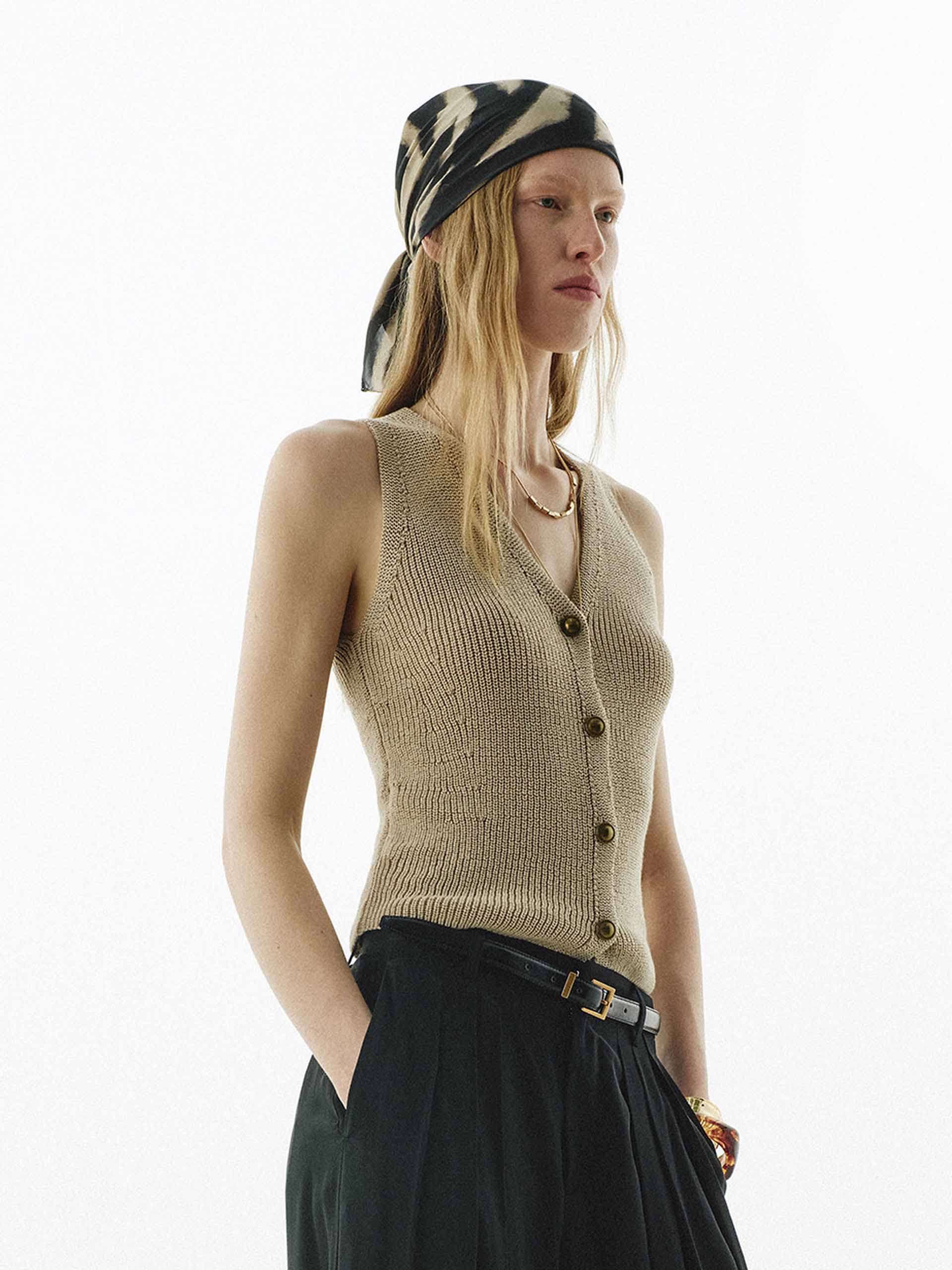 Included Linen V-neck Cardigan - Image 3