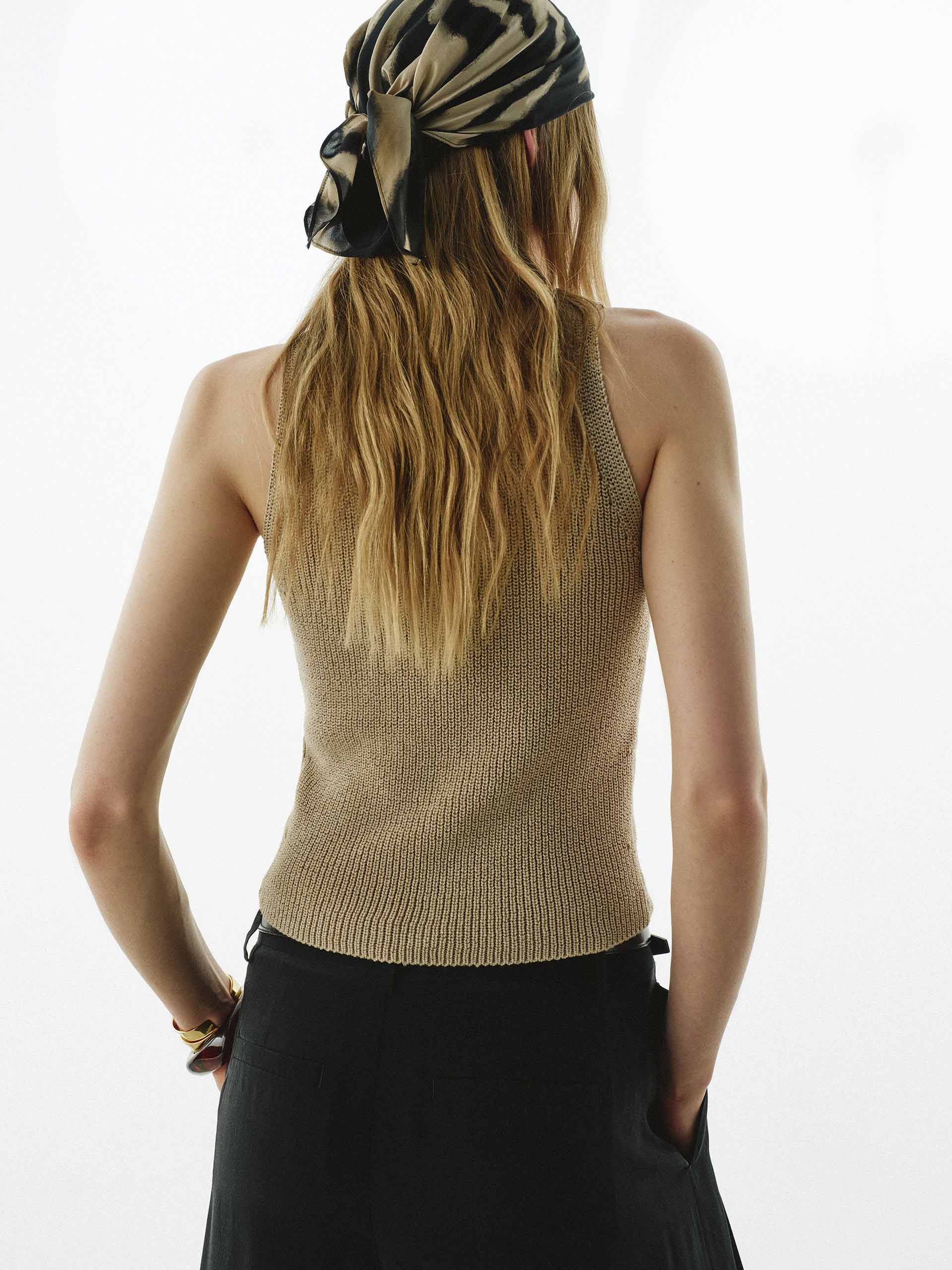 Included Linen V-neck Cardigan - Image 6