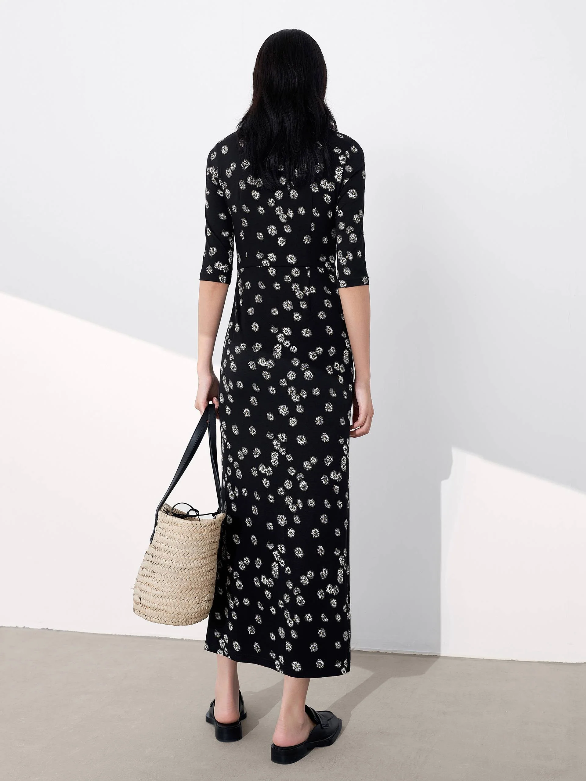 V Neck Daisy Print Dress - Image 4