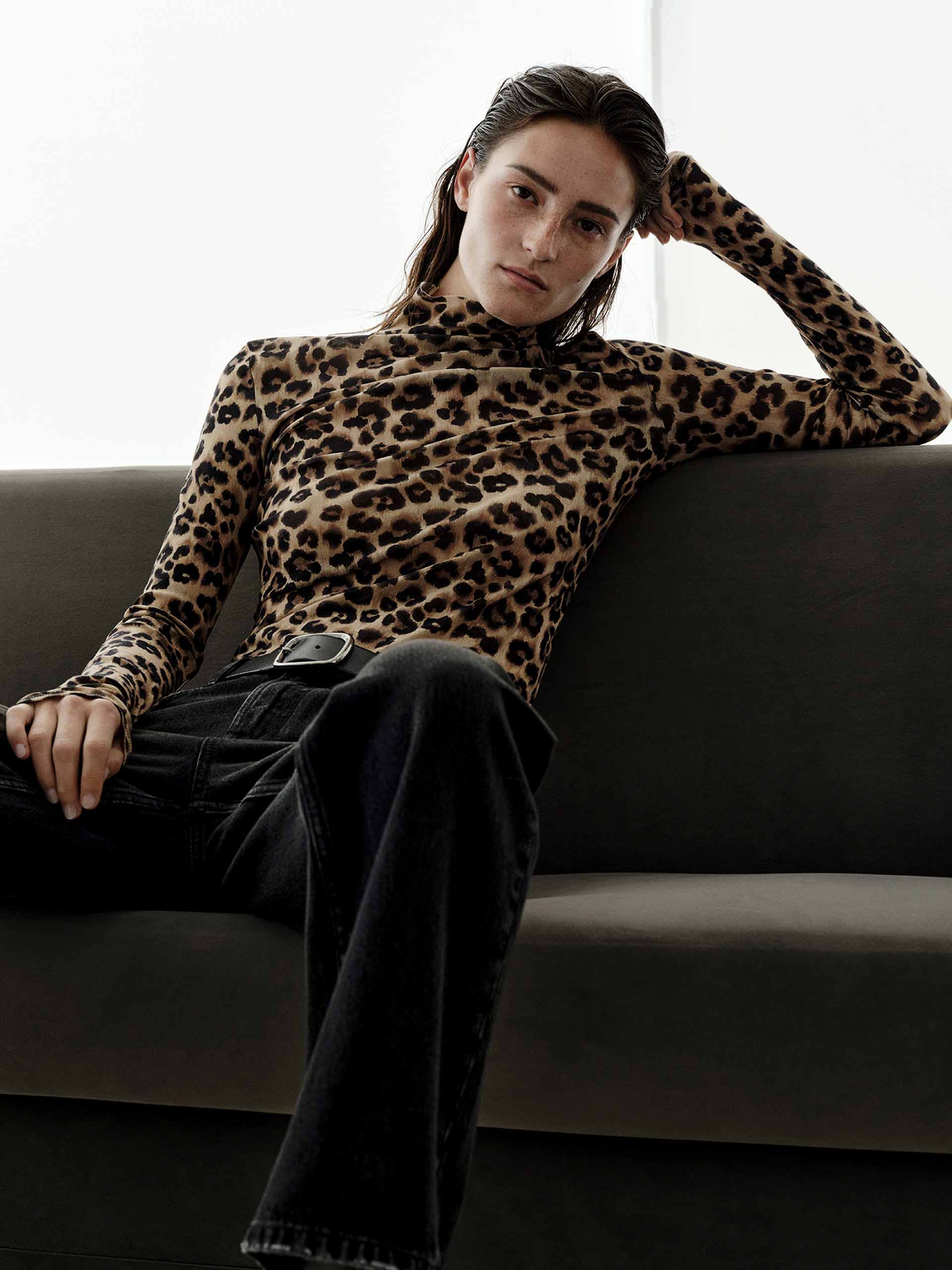Leopard Print Fitted Blouse - Image 7