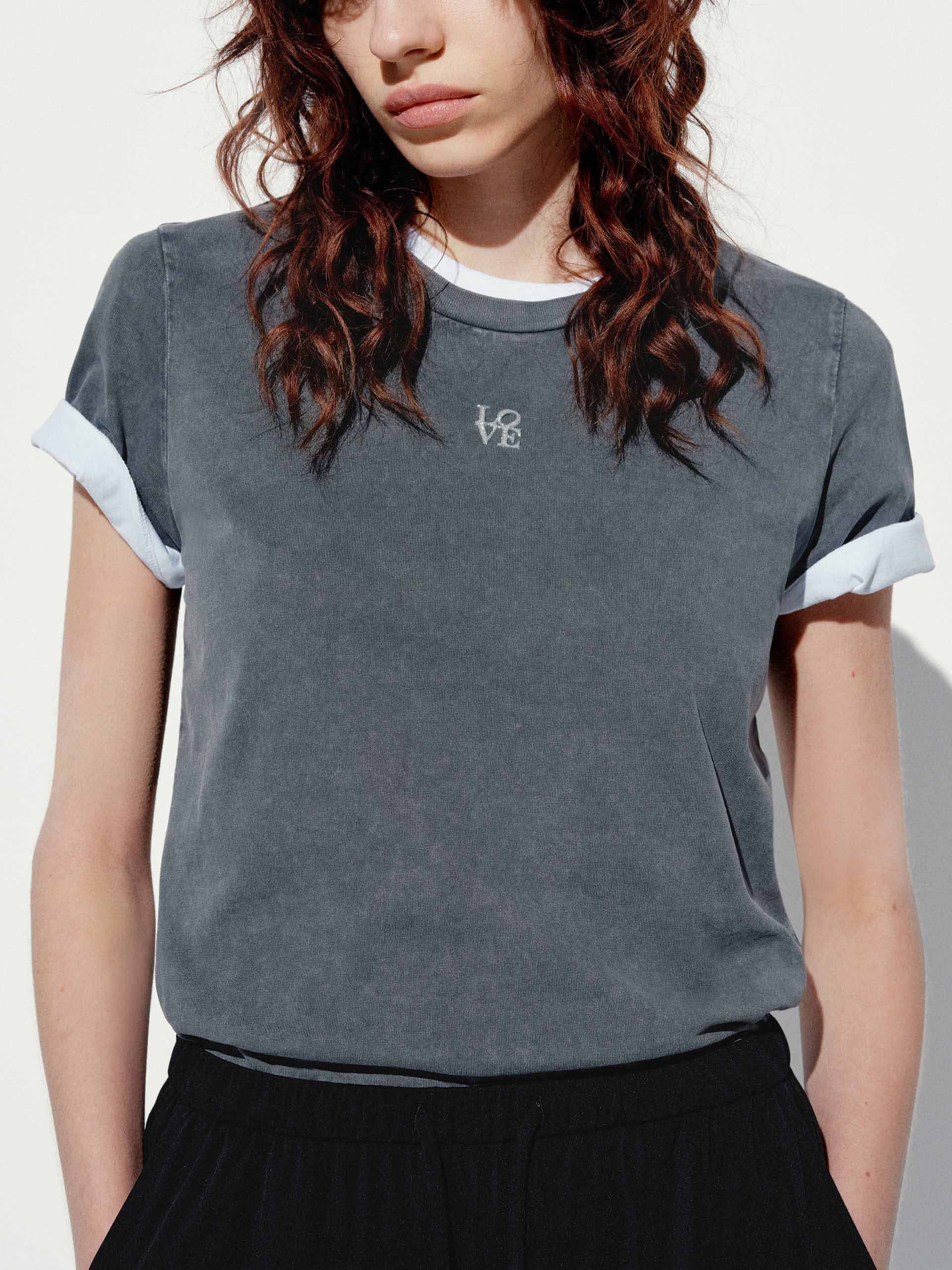 LOVE Print Round Neck T-shirt - Image 8
