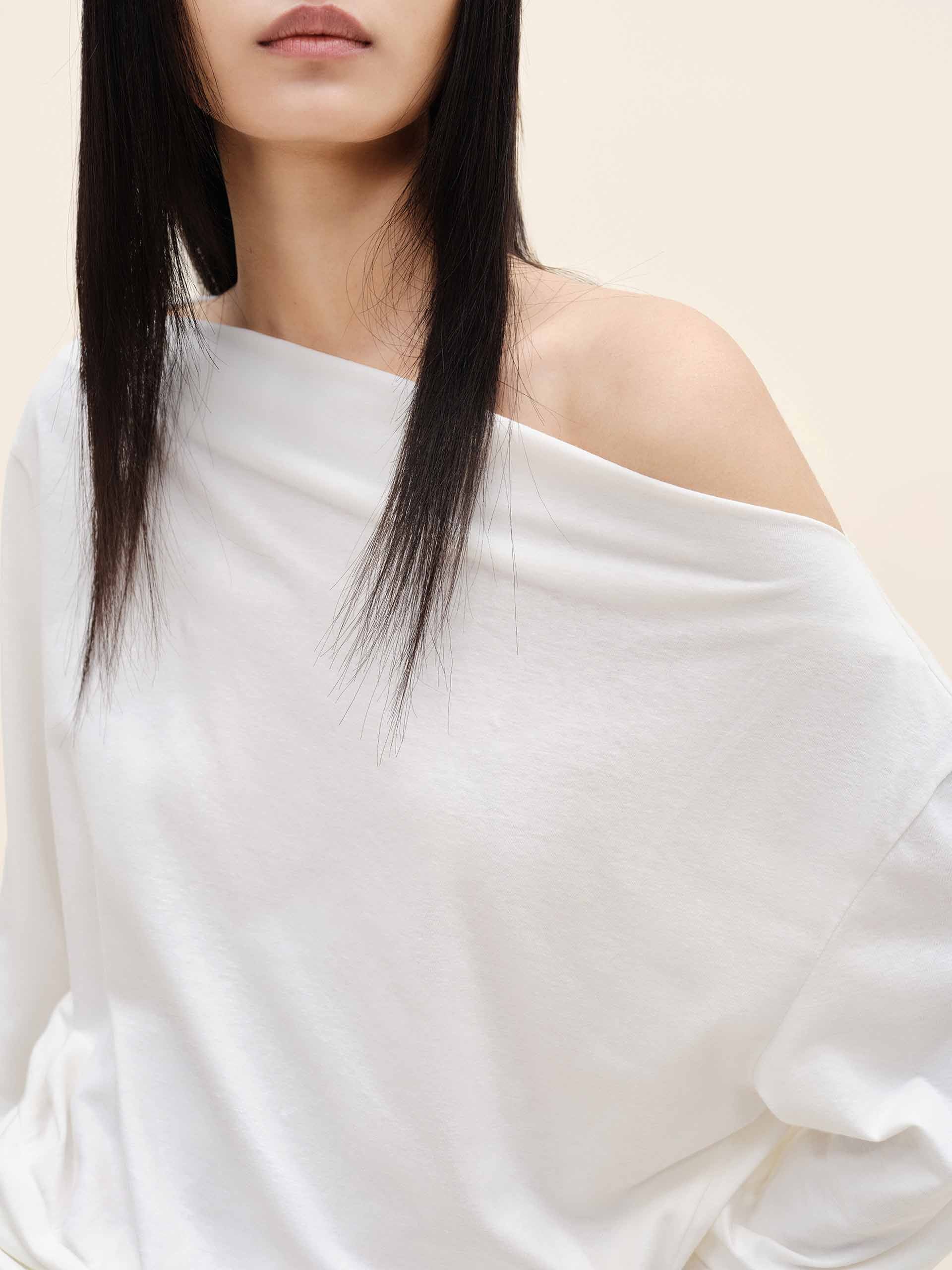 Off Shoulder Pleated T-shirt - Image 7