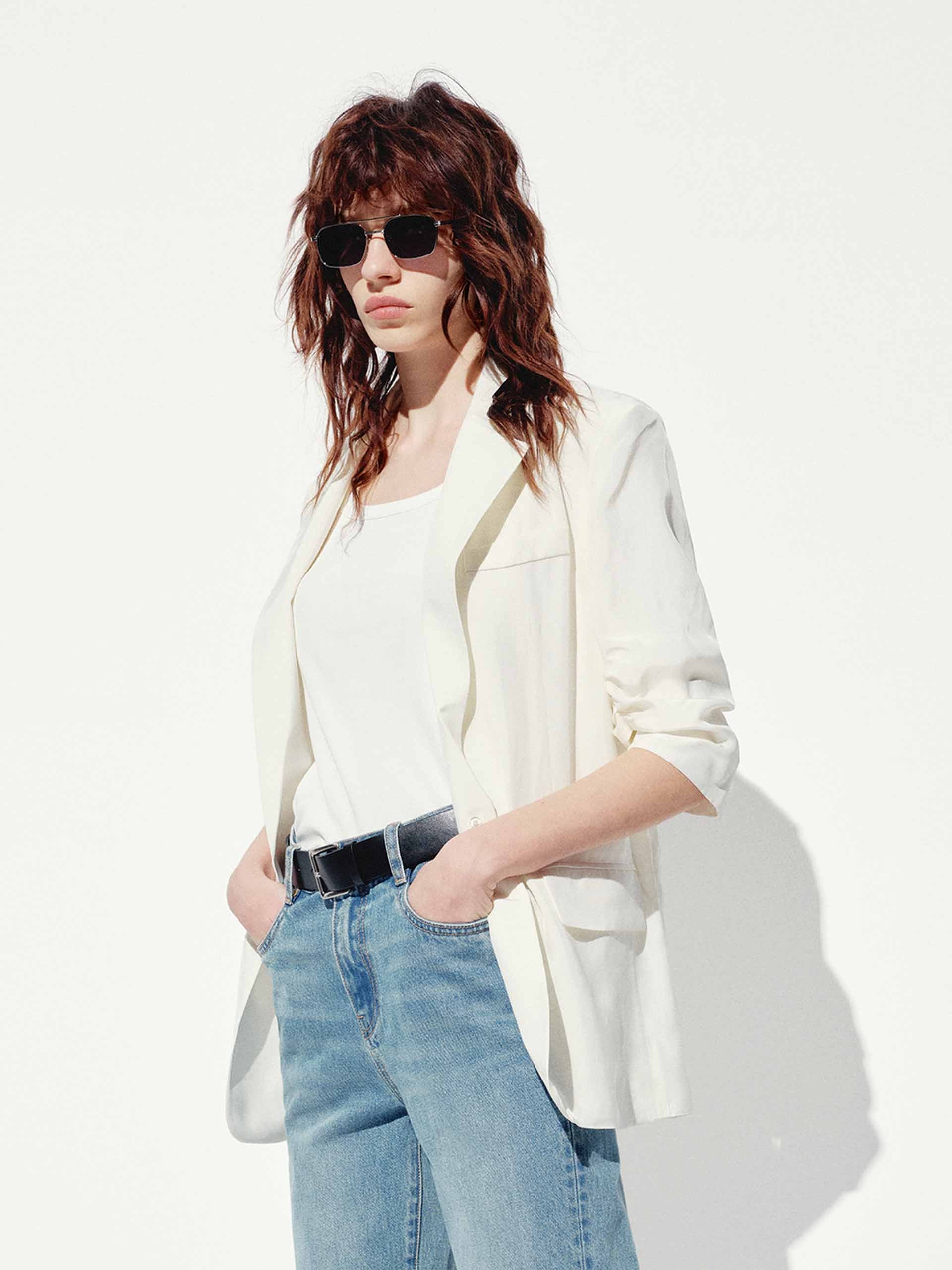 Padded Shoulders Relaxed Blazer - Image 3