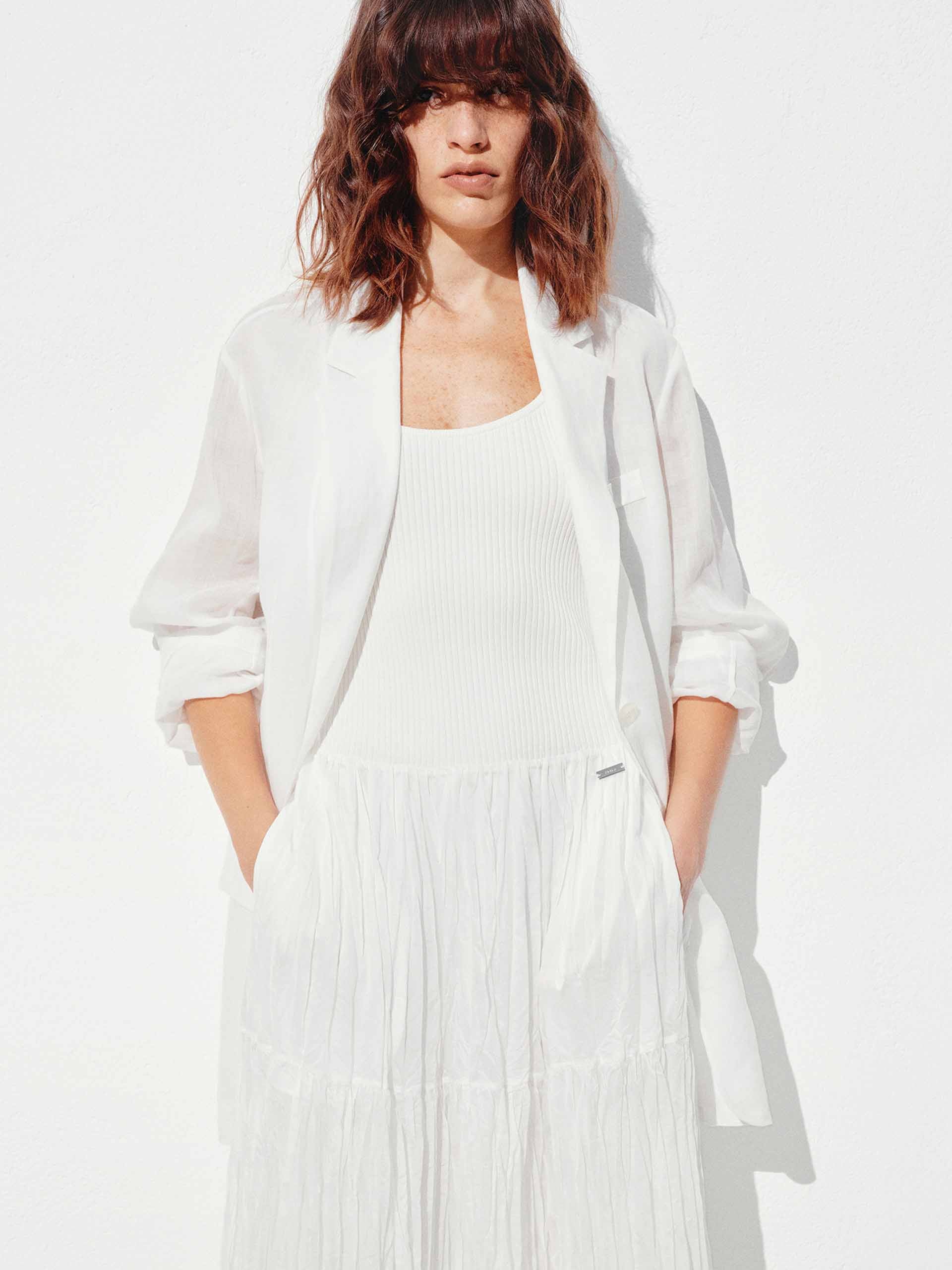 Comfy Ramie White Blazer