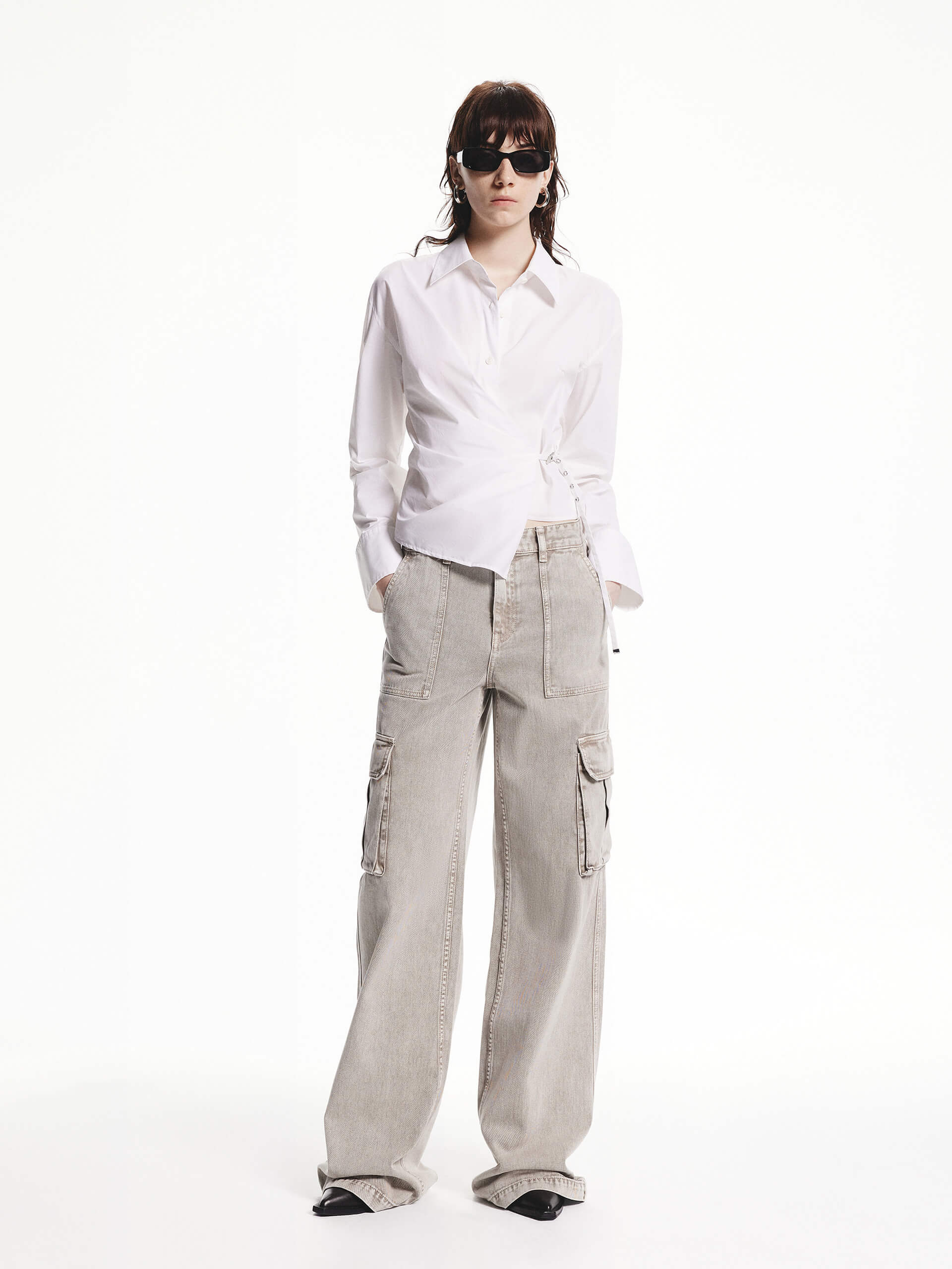 Relaxed Fit Cargo Jeans - Image 2