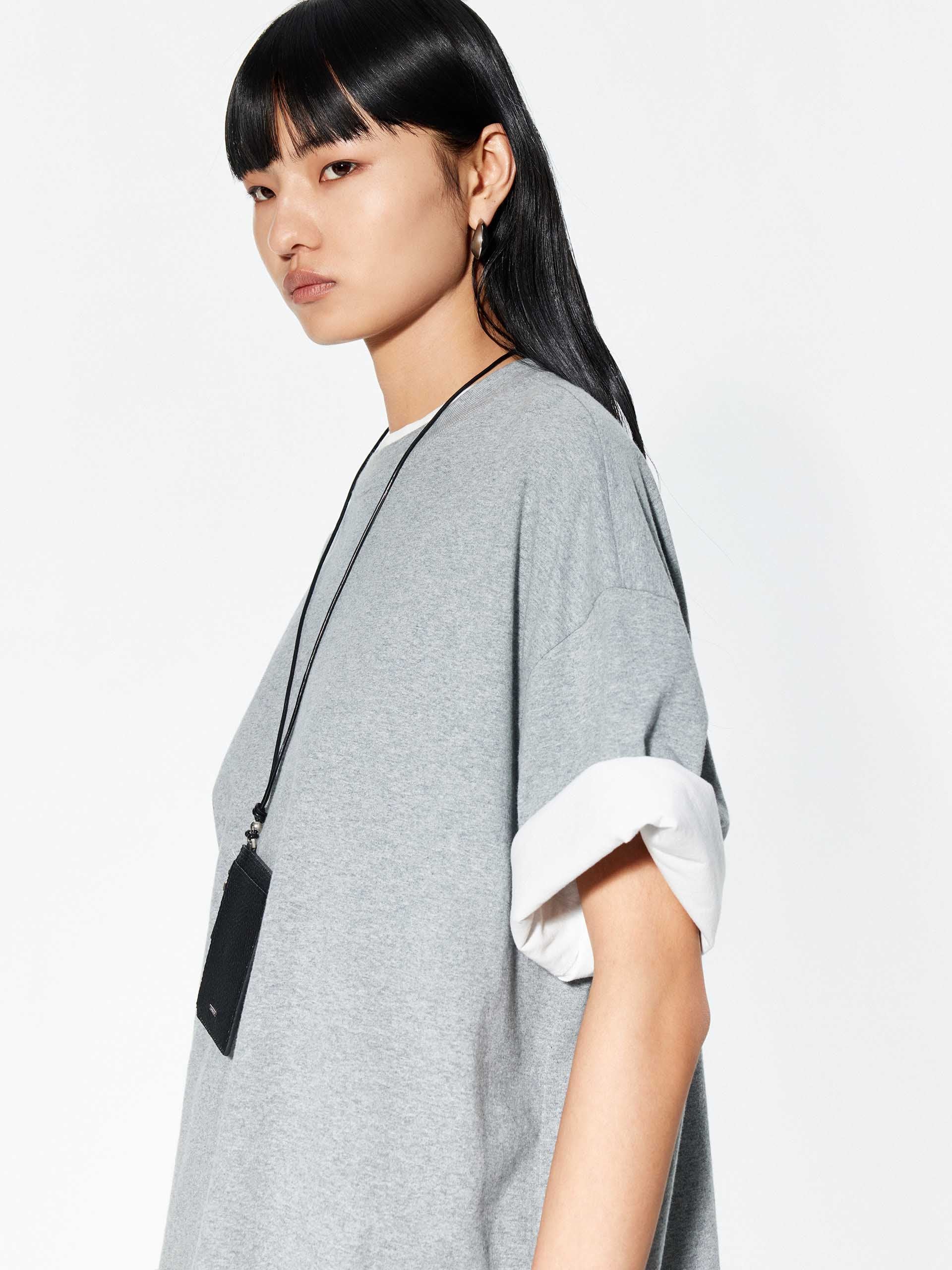 Round Neck Midi Length T-shirt - Image 15