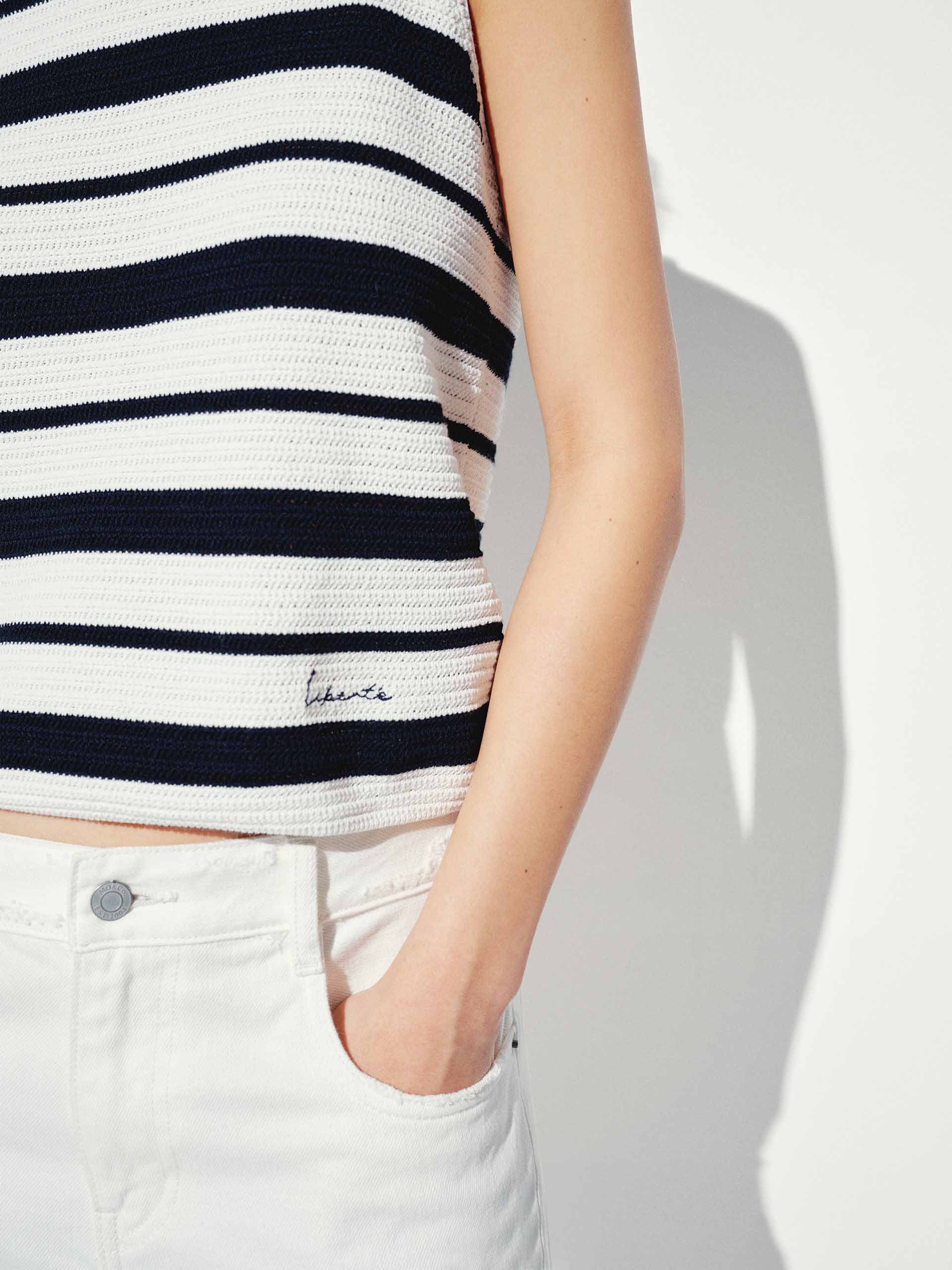 Round Neck Sleeveless Knit Top - Image 8