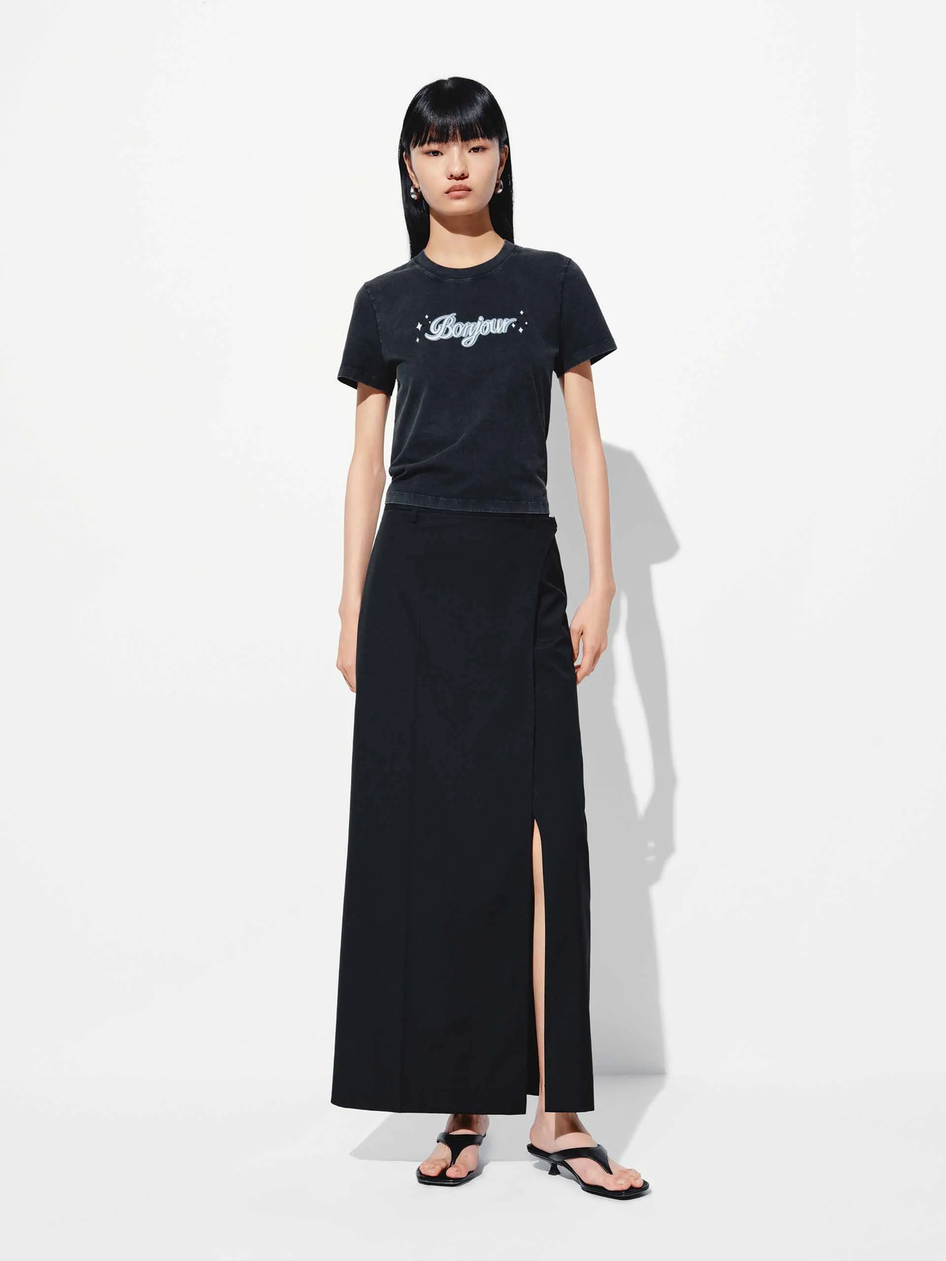 Round Neck Slim Fit T-shirt - Image 7
