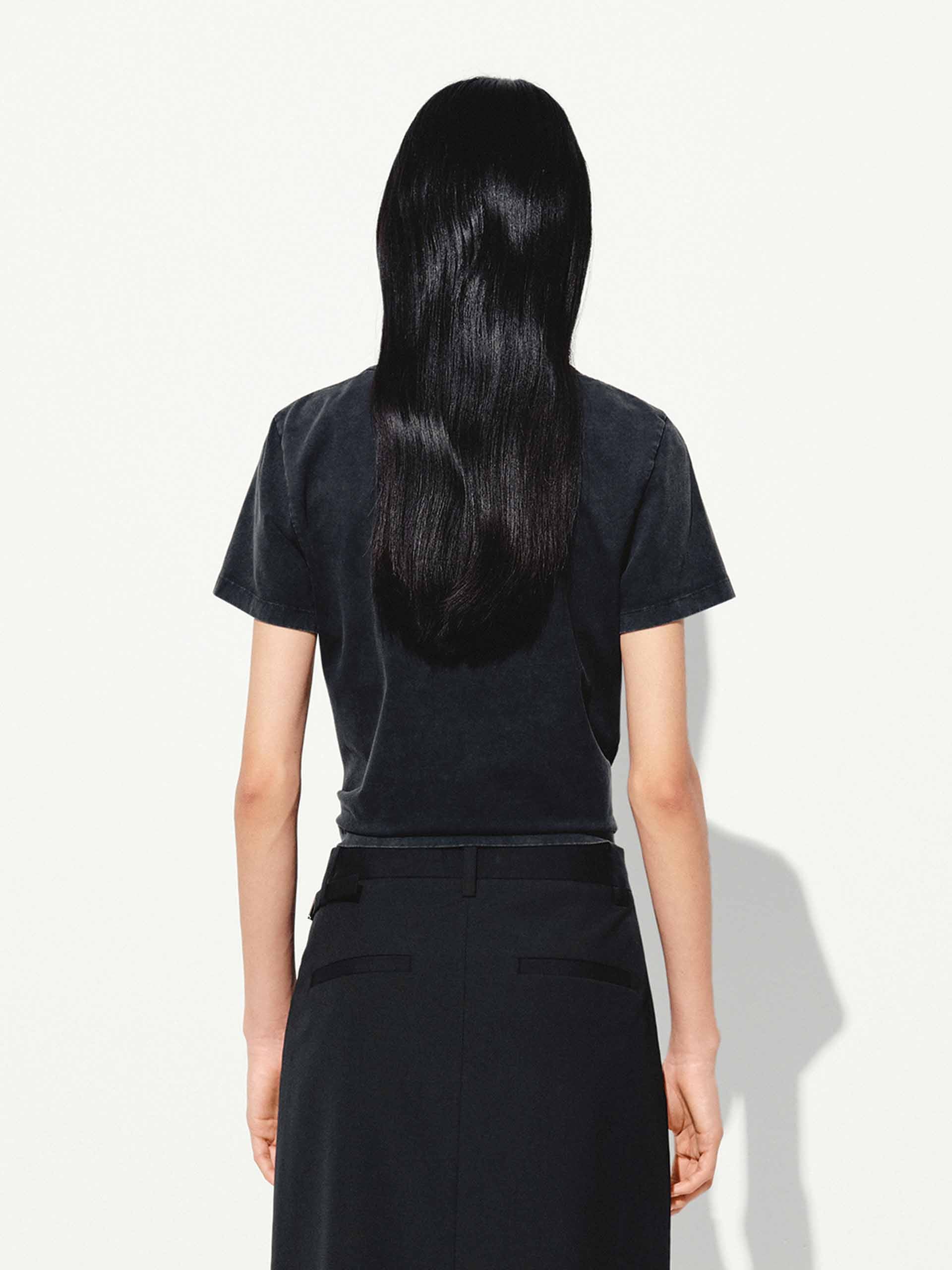 Round Neck Slim Fit T-shirt - Image 9