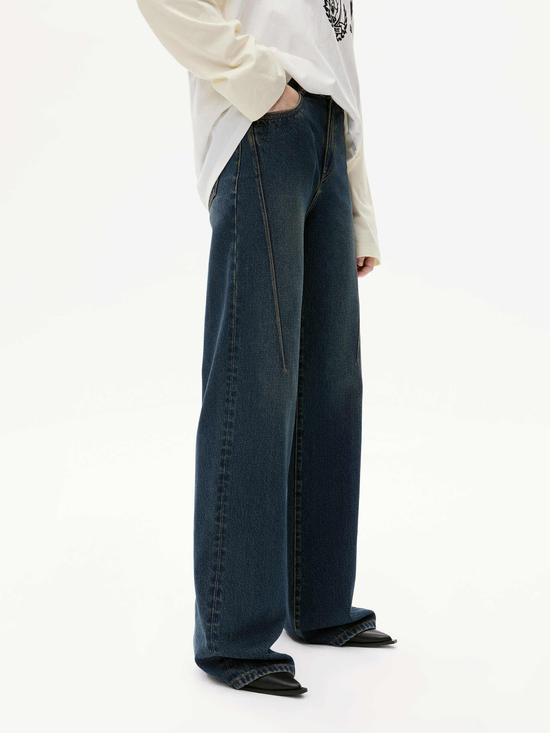 Seams Detail Straight Jeans - Image 7