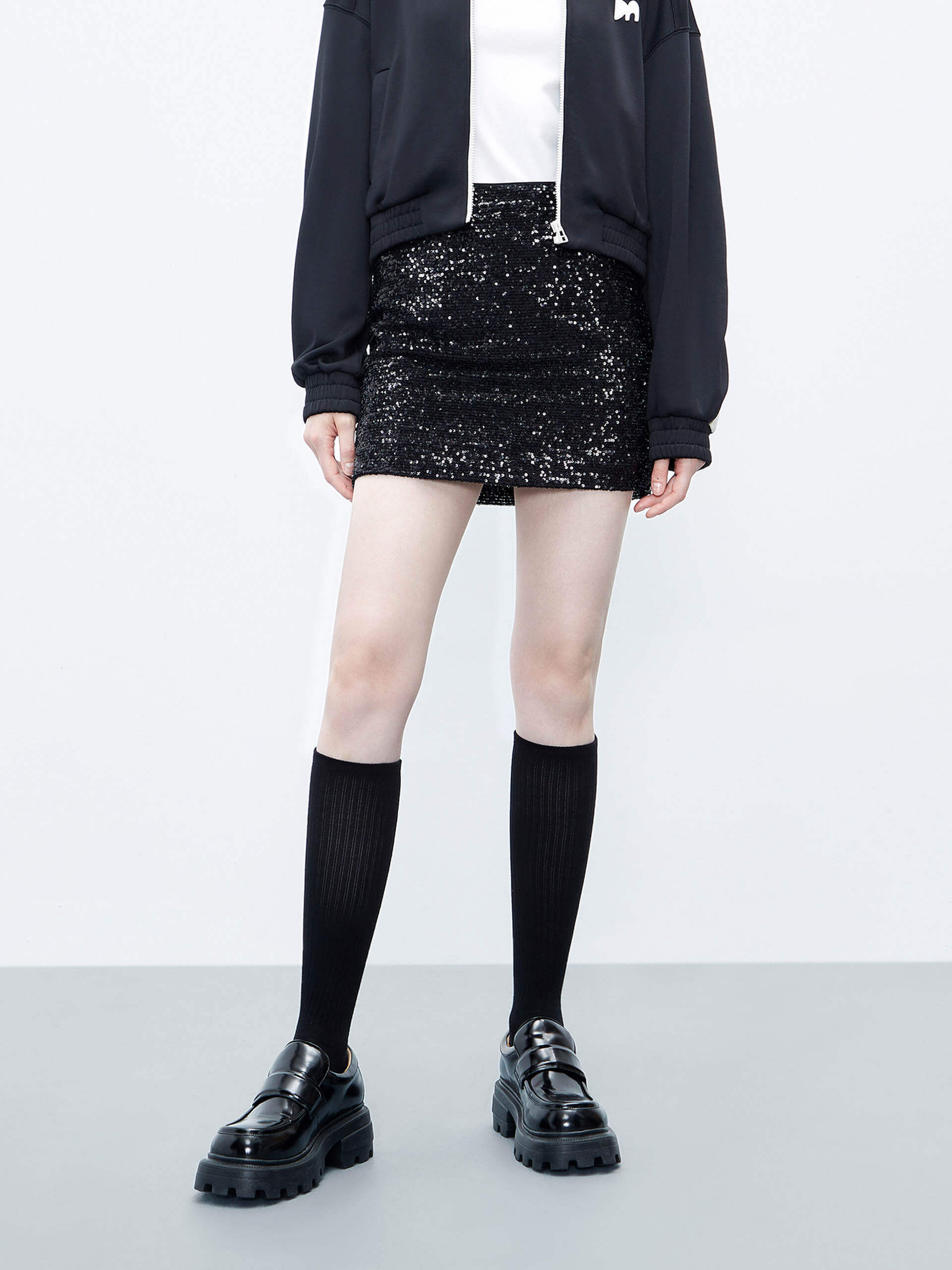 Sequin Detail Mini Skirt - Image 8