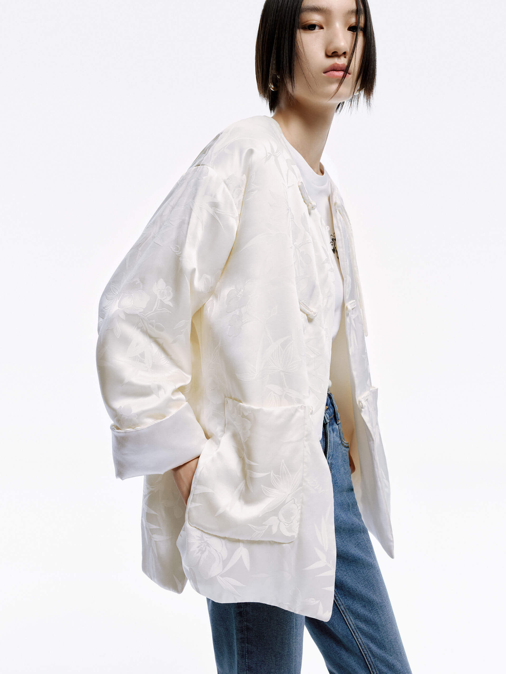 Silk Blend Collarless Coat - Image 10
