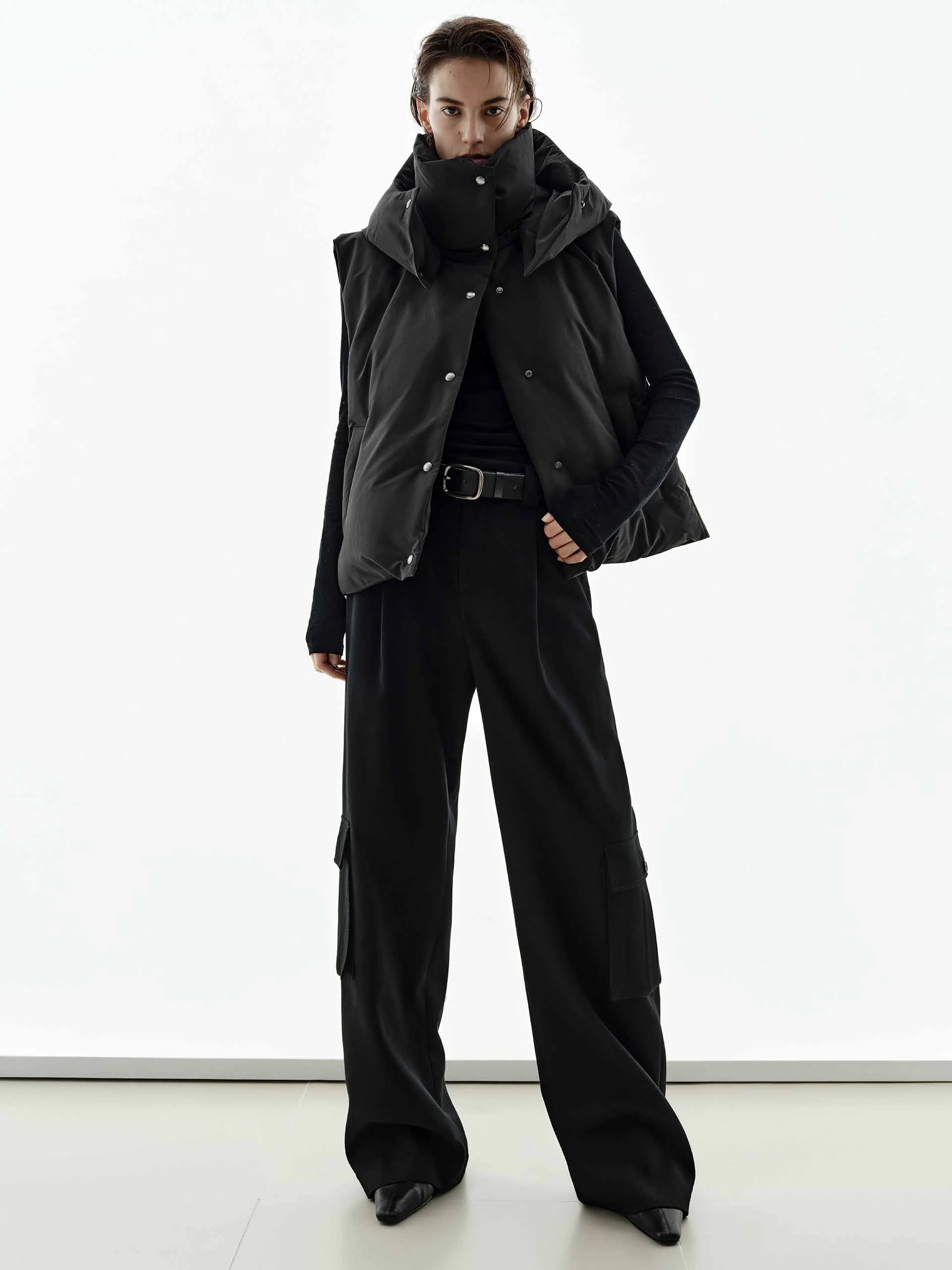 Sleeveless Hooded Down Jacket - Image 10