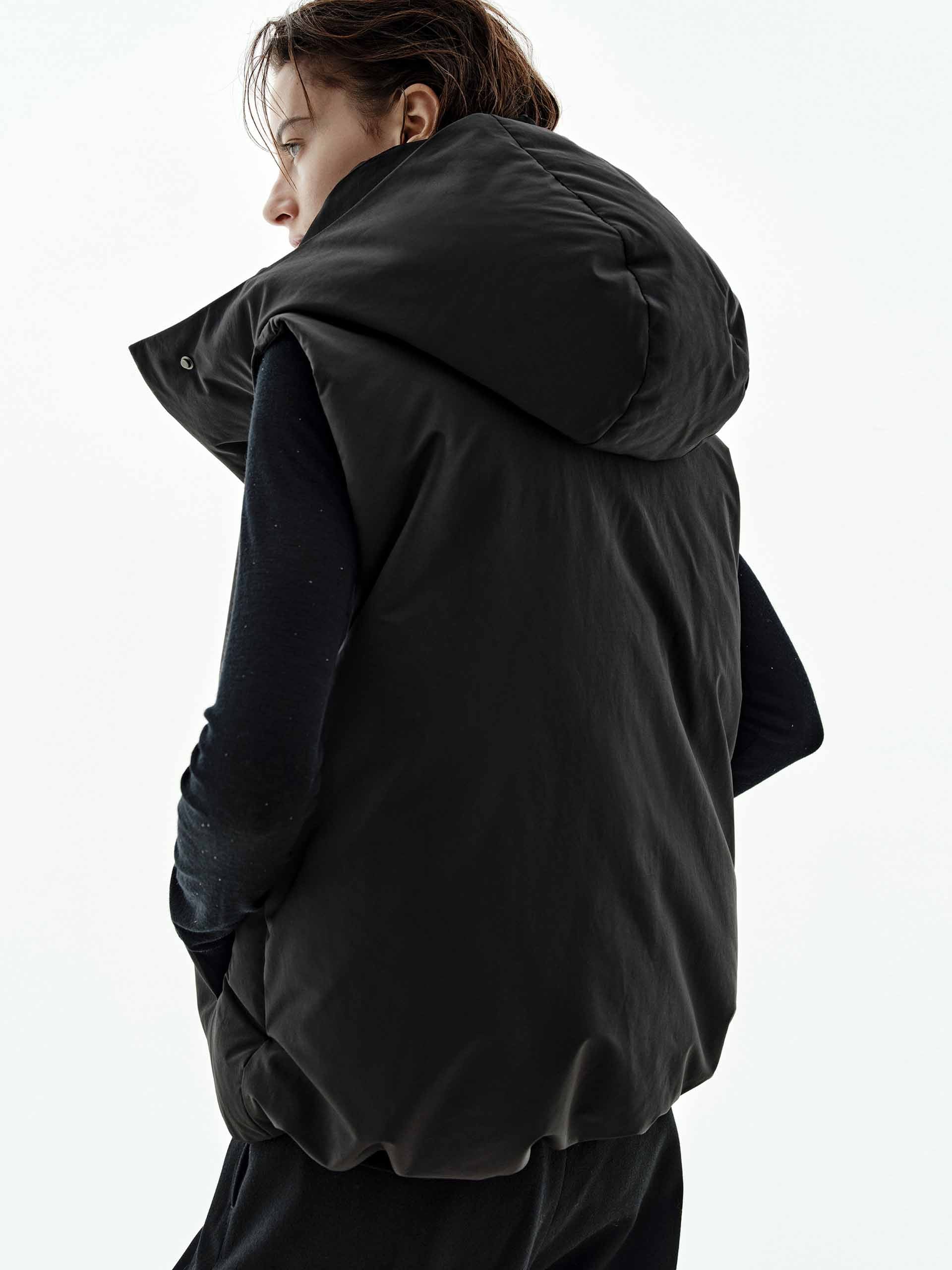 Sleeveless Hooded Down Jacket - Image 14