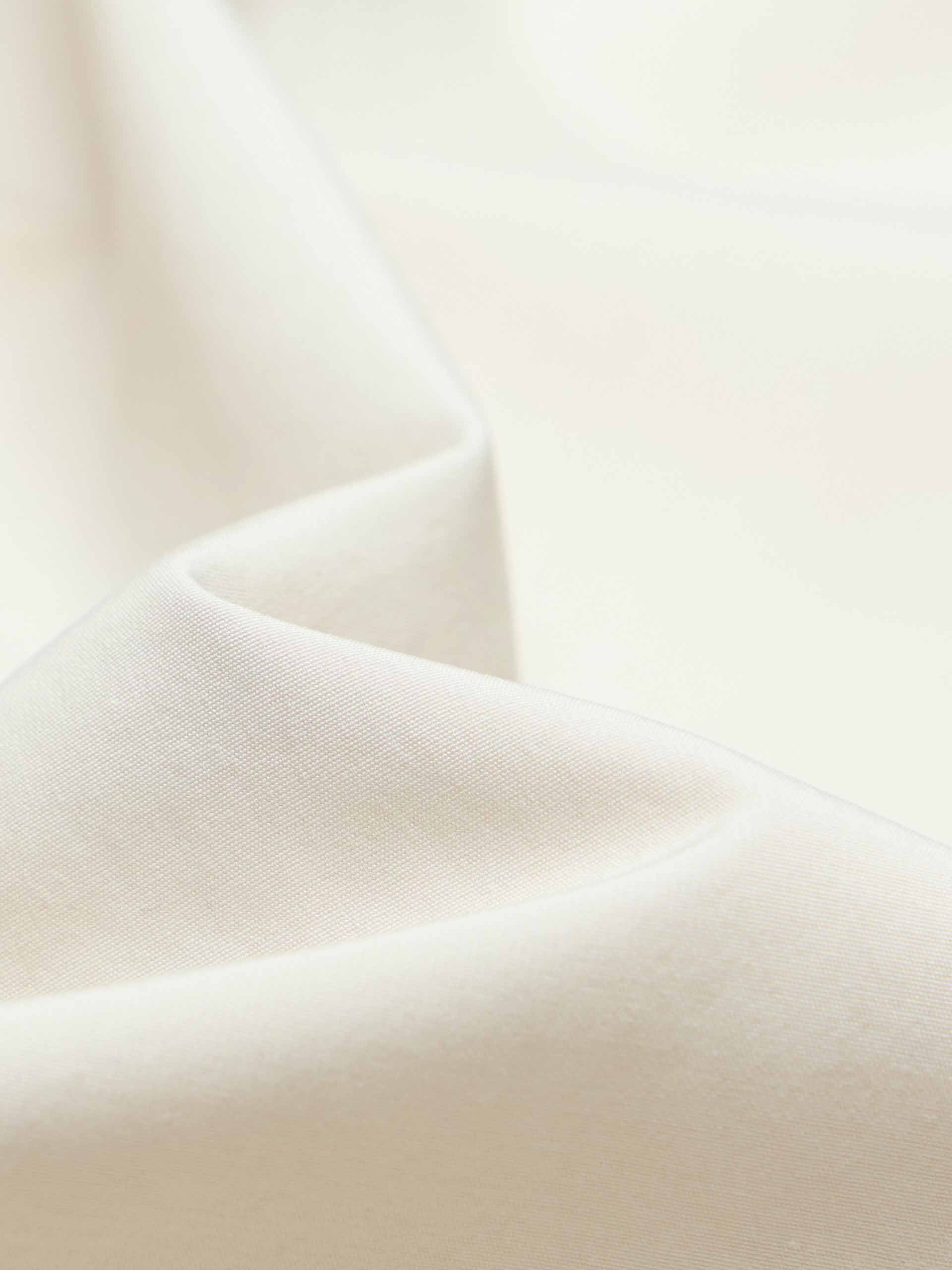 Sleeveless Hooded Down Jacket - Image 4