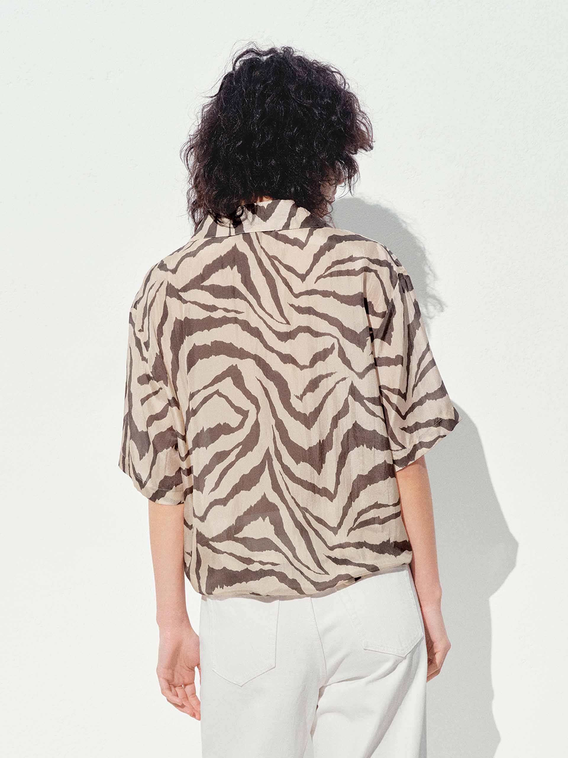 Tiger Pattern Silk Shirt - Image 6