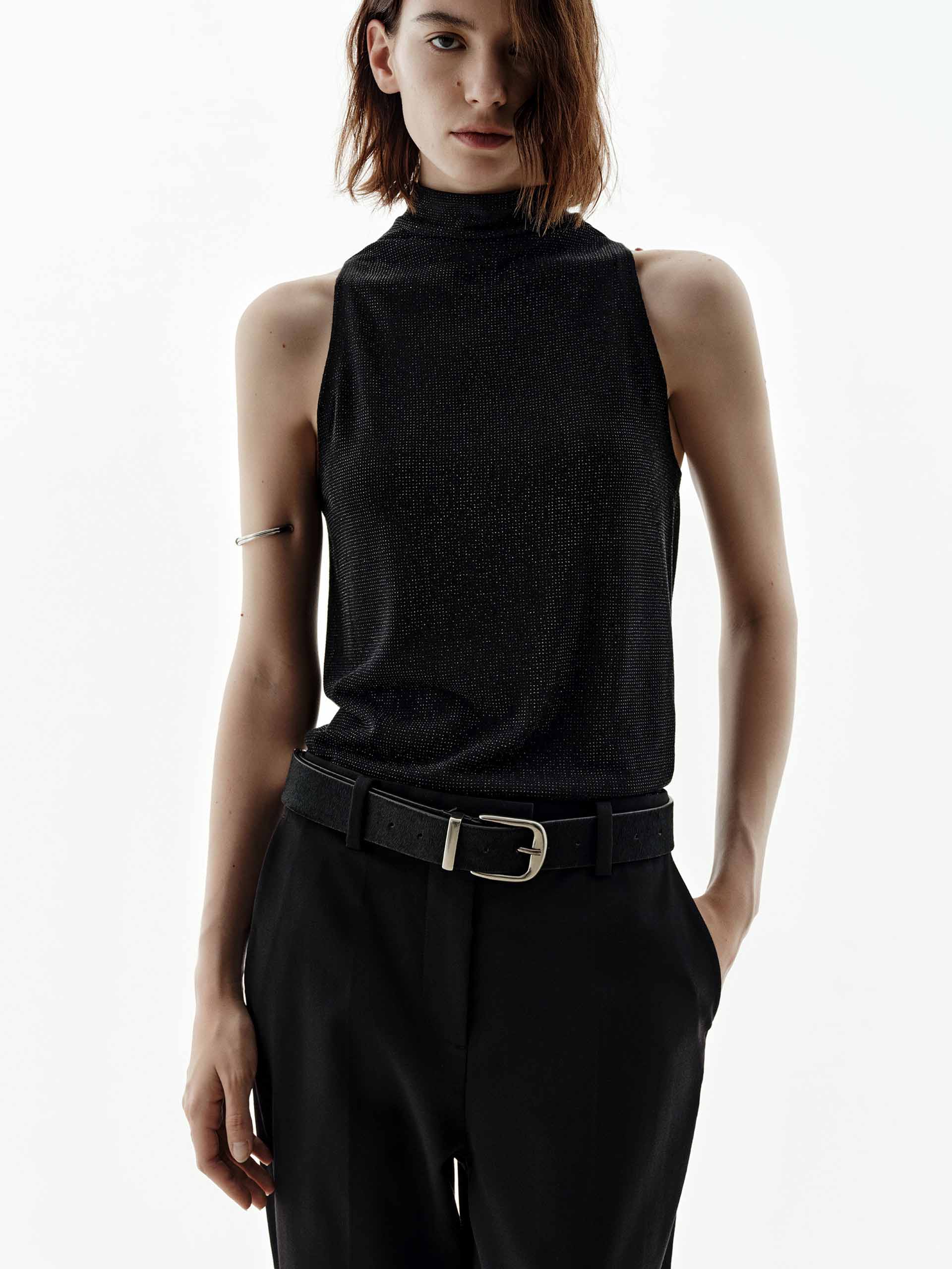 Turtleneck Sleeveless Knitted Top - Image 3