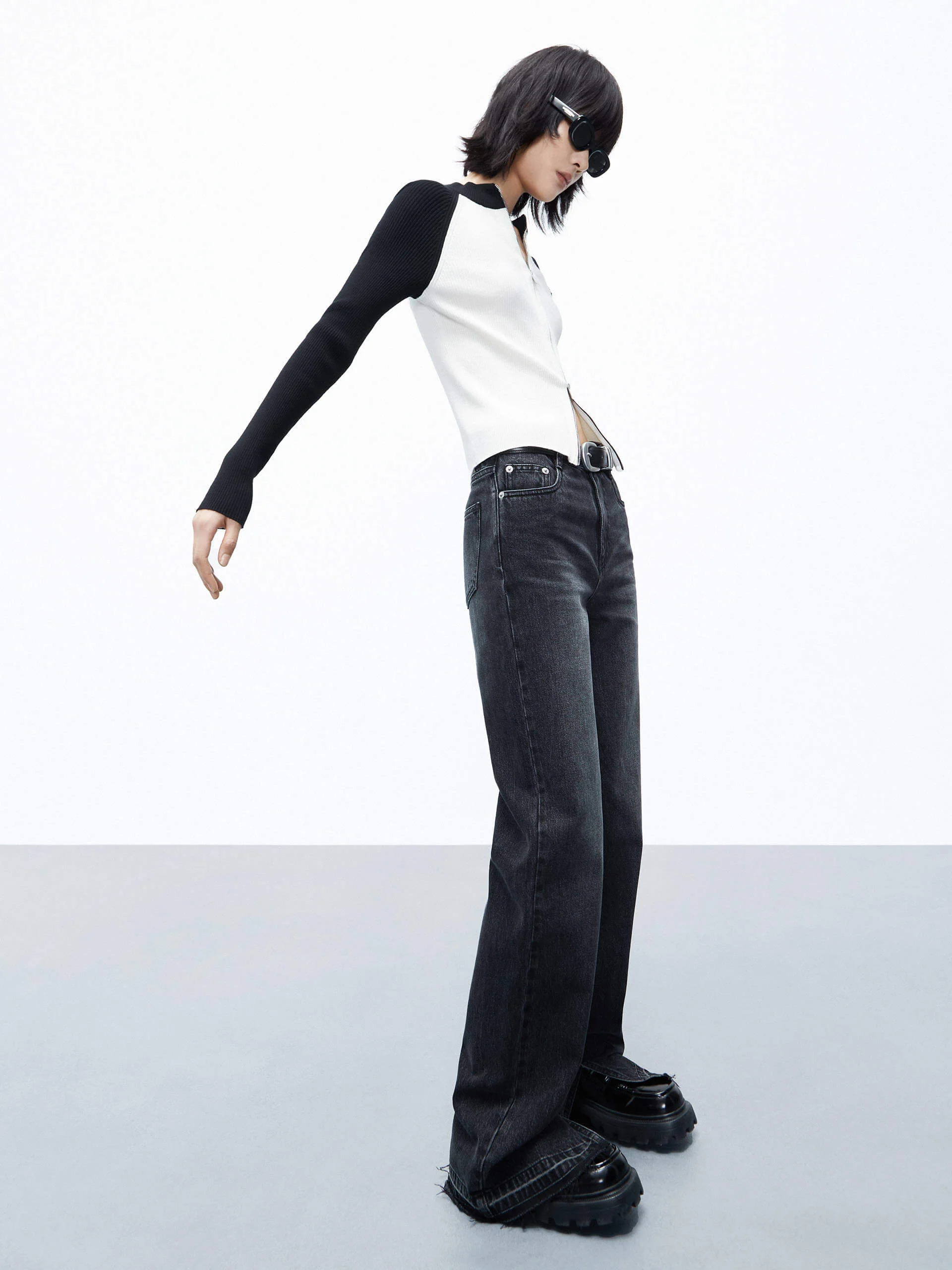 Two Tone Knit Cardigan - Image 15